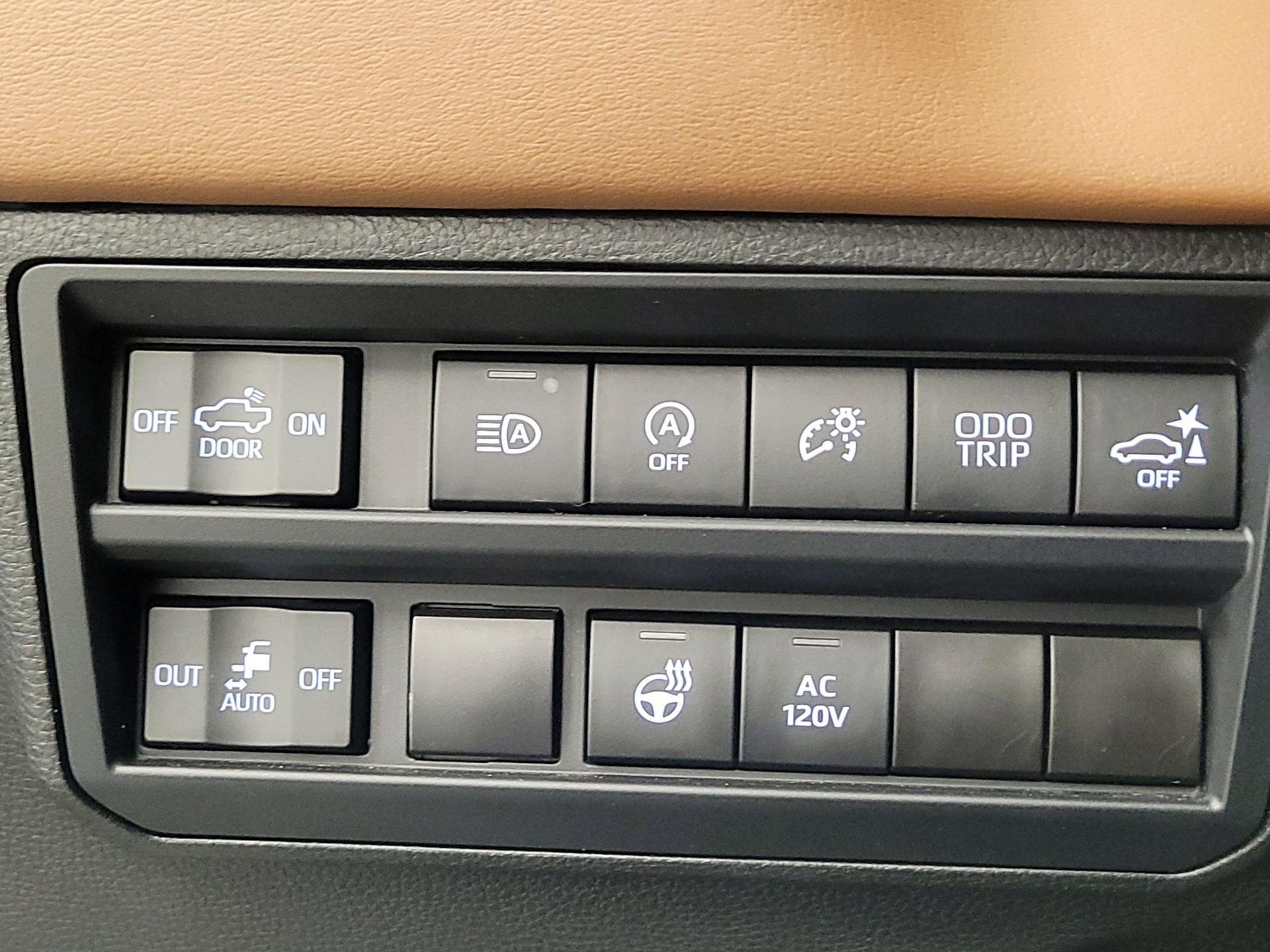 Thumbnail: 2022 Toyota Tundra - 13