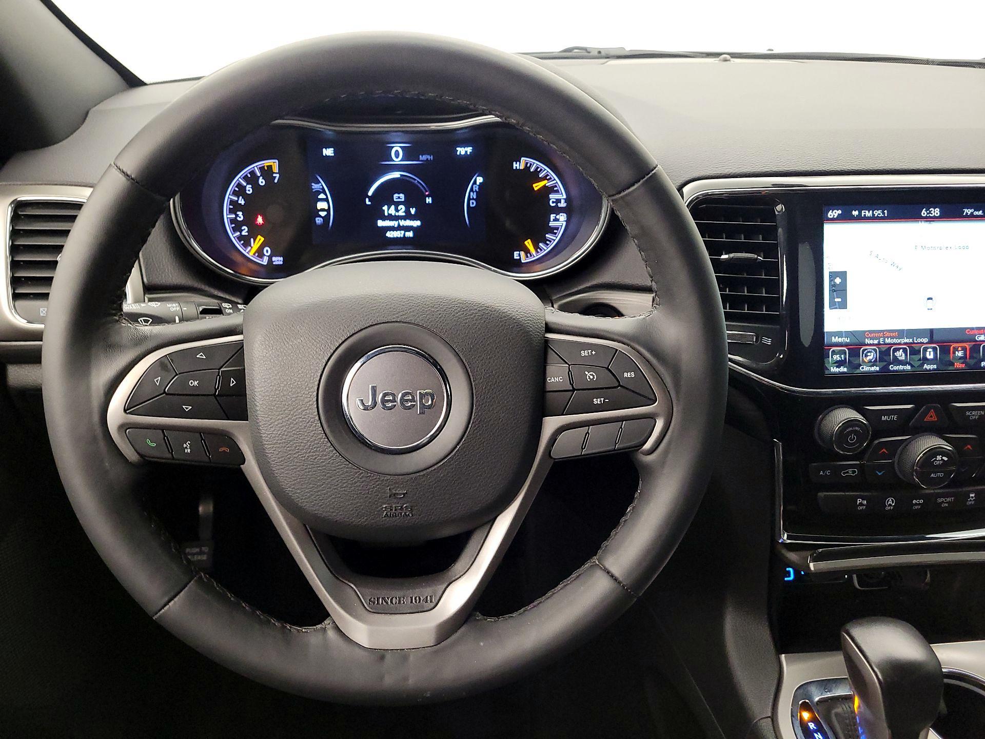 Thumbnail: 2021 Jeep Grand Cherokee - 10