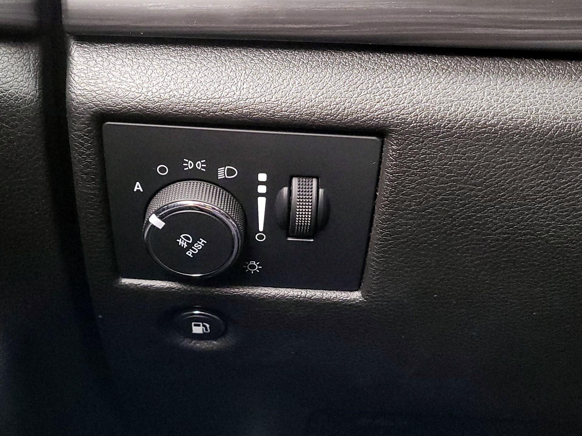 Thumbnail: 2021 Jeep Grand Cherokee - 13