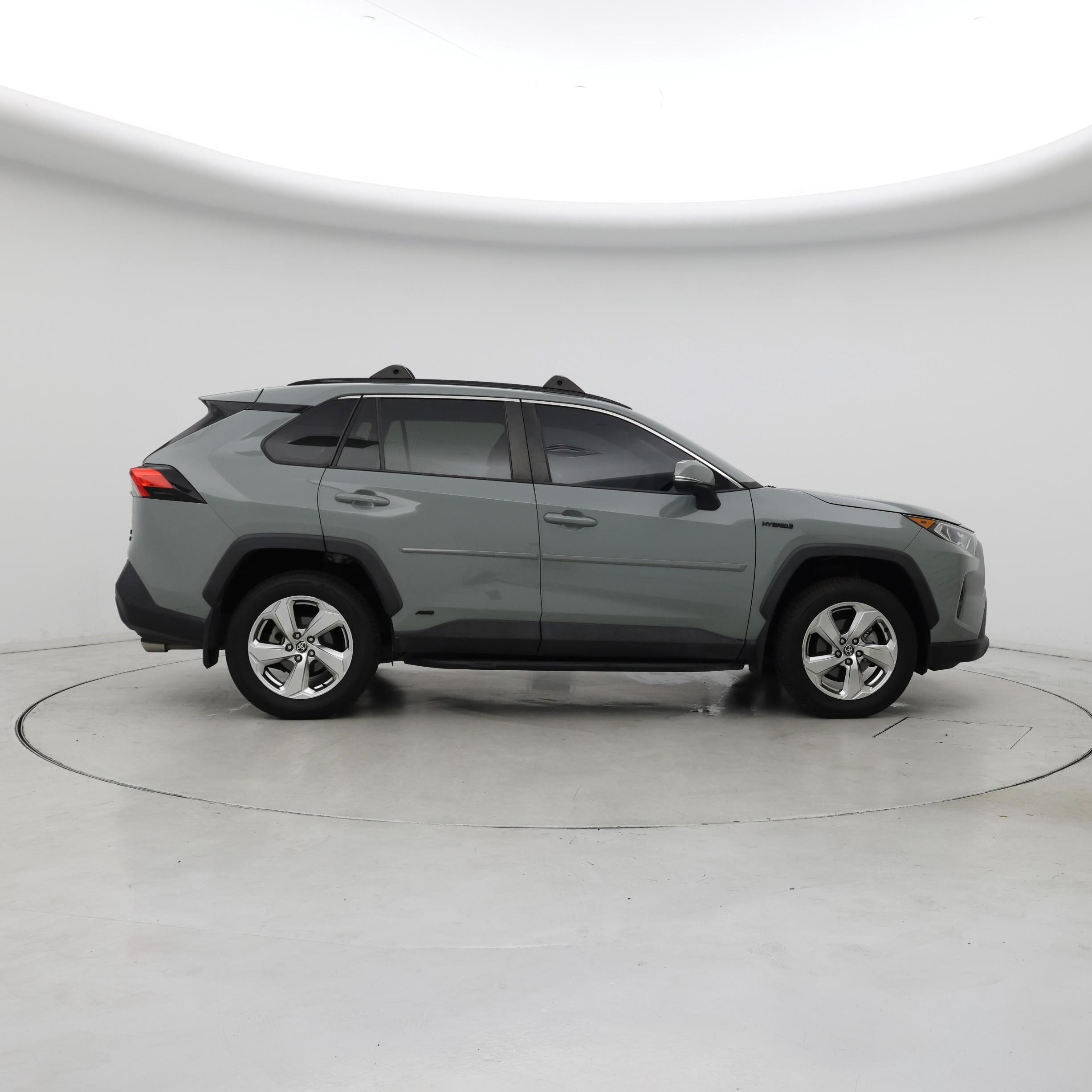 Thumbnail: 2021 Toyota RAV4 - 7