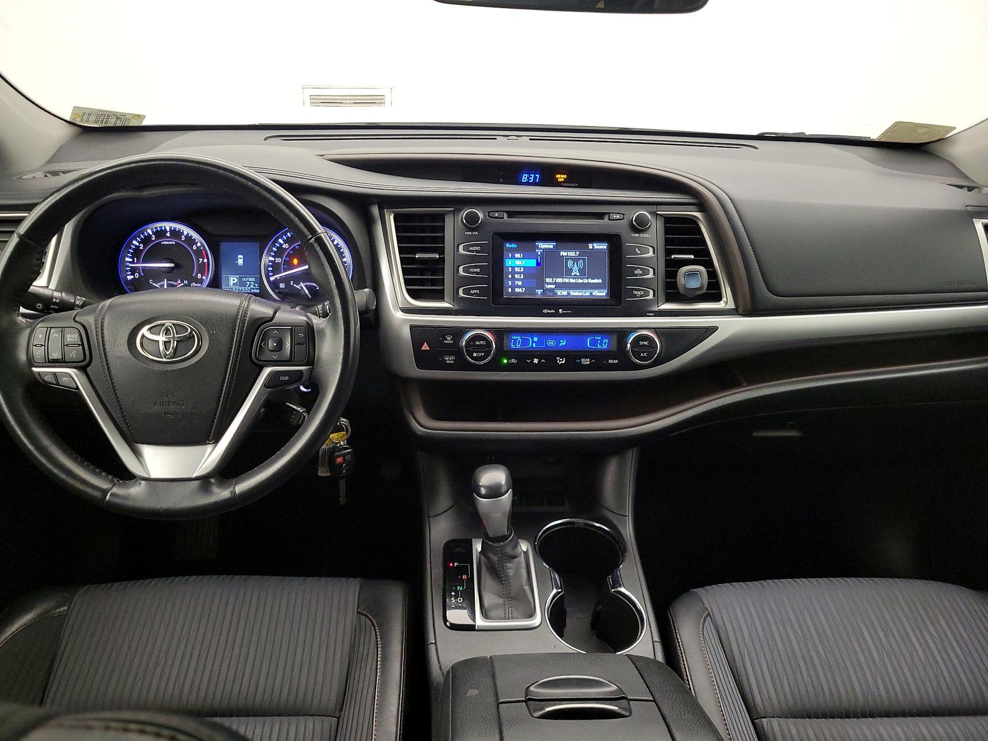 Thumbnail: 2014 Toyota Highlander - 9