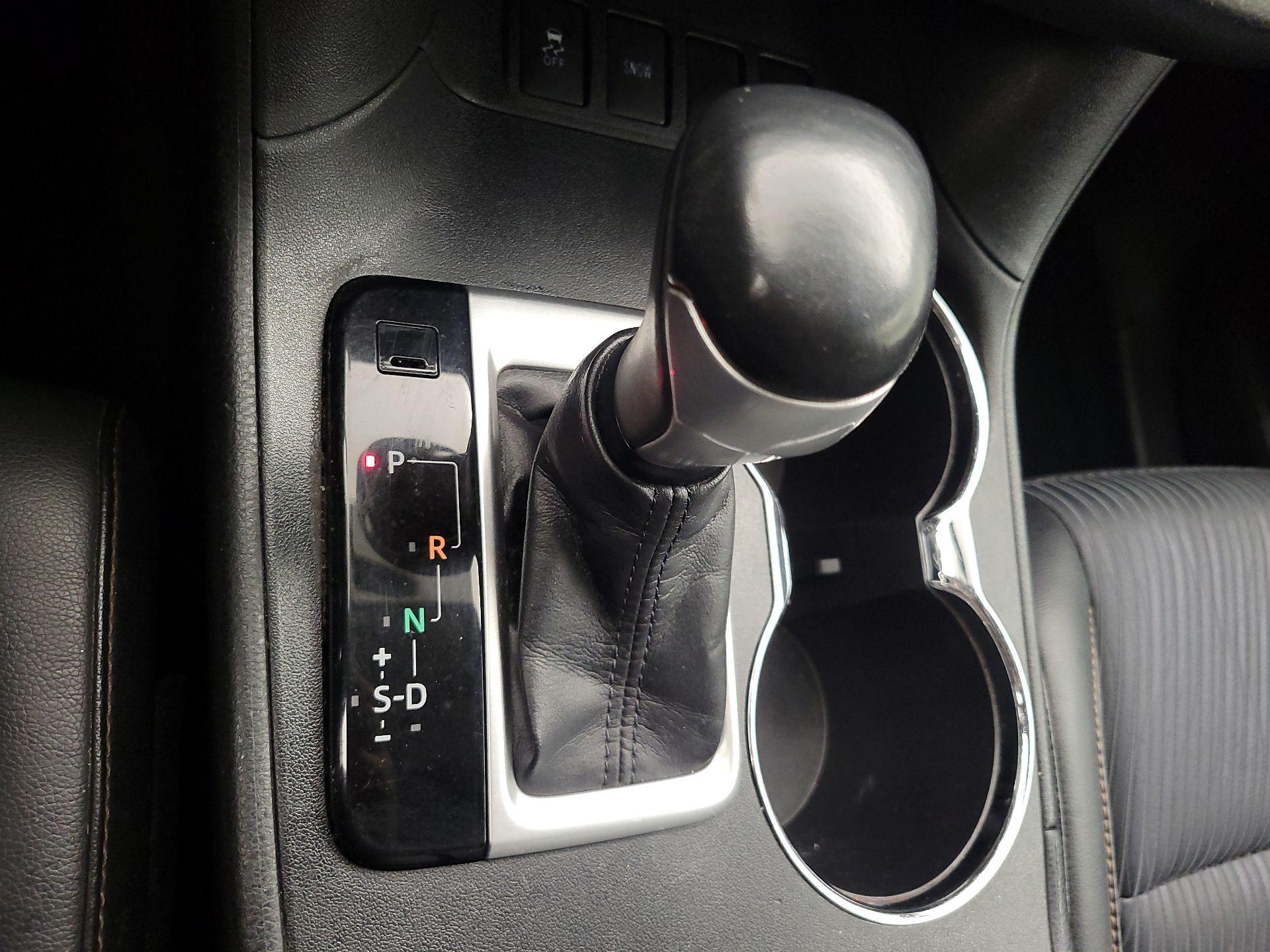 Thumbnail: 2014 Toyota Highlander - 17