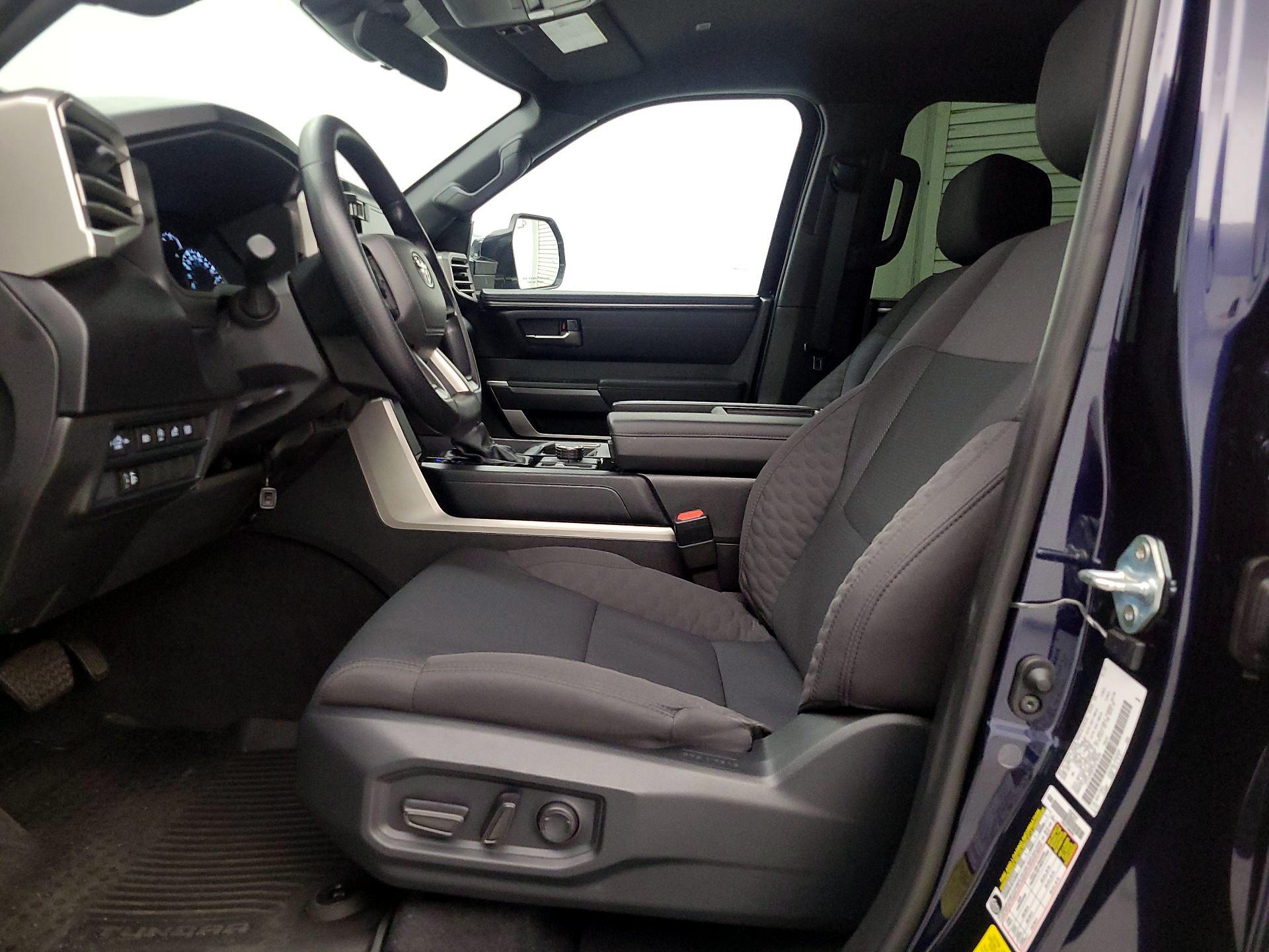 Thumbnail: 2025 Toyota Tundra - 11