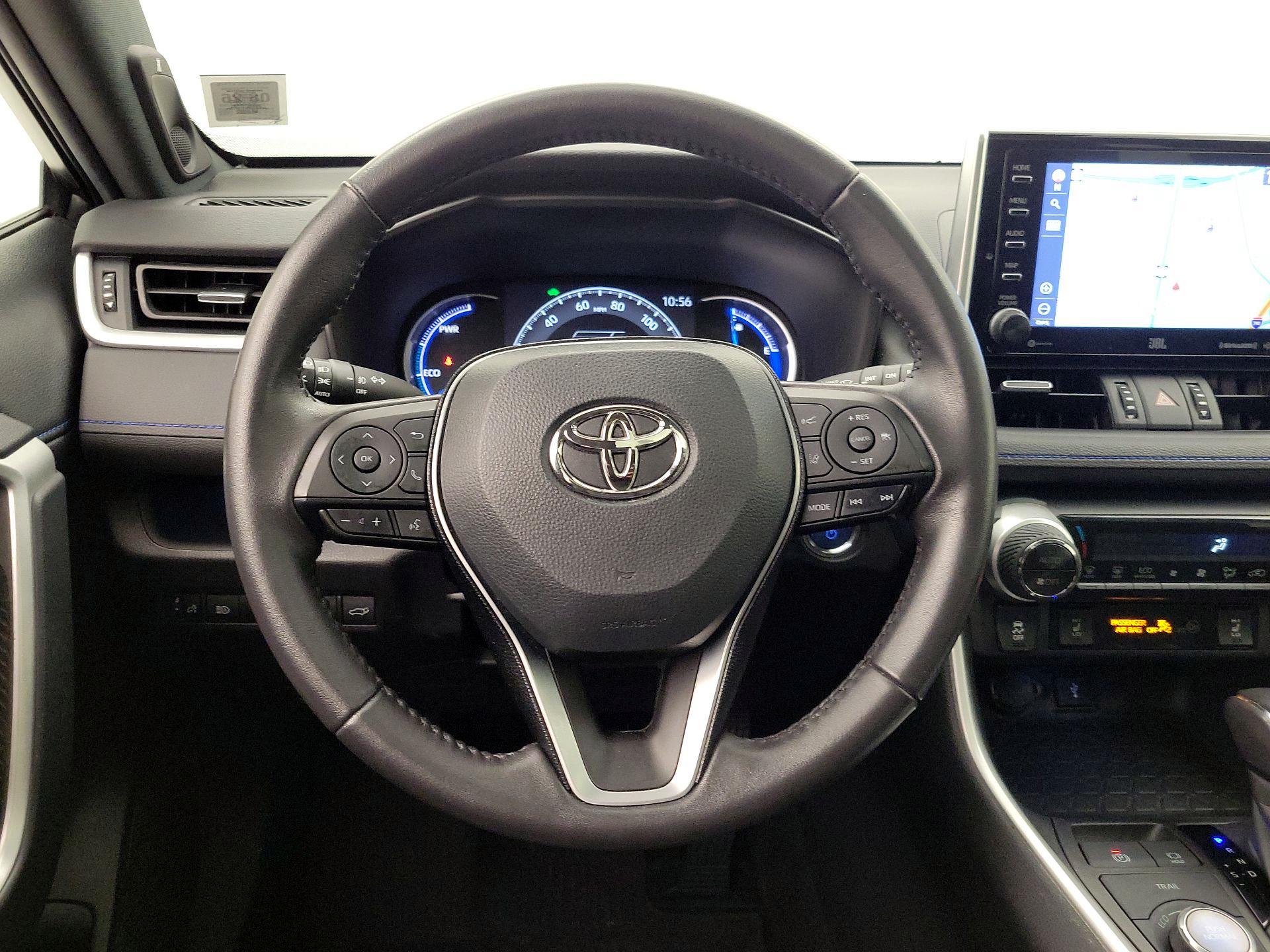 Thumbnail: 2021 Toyota RAV4 - 10