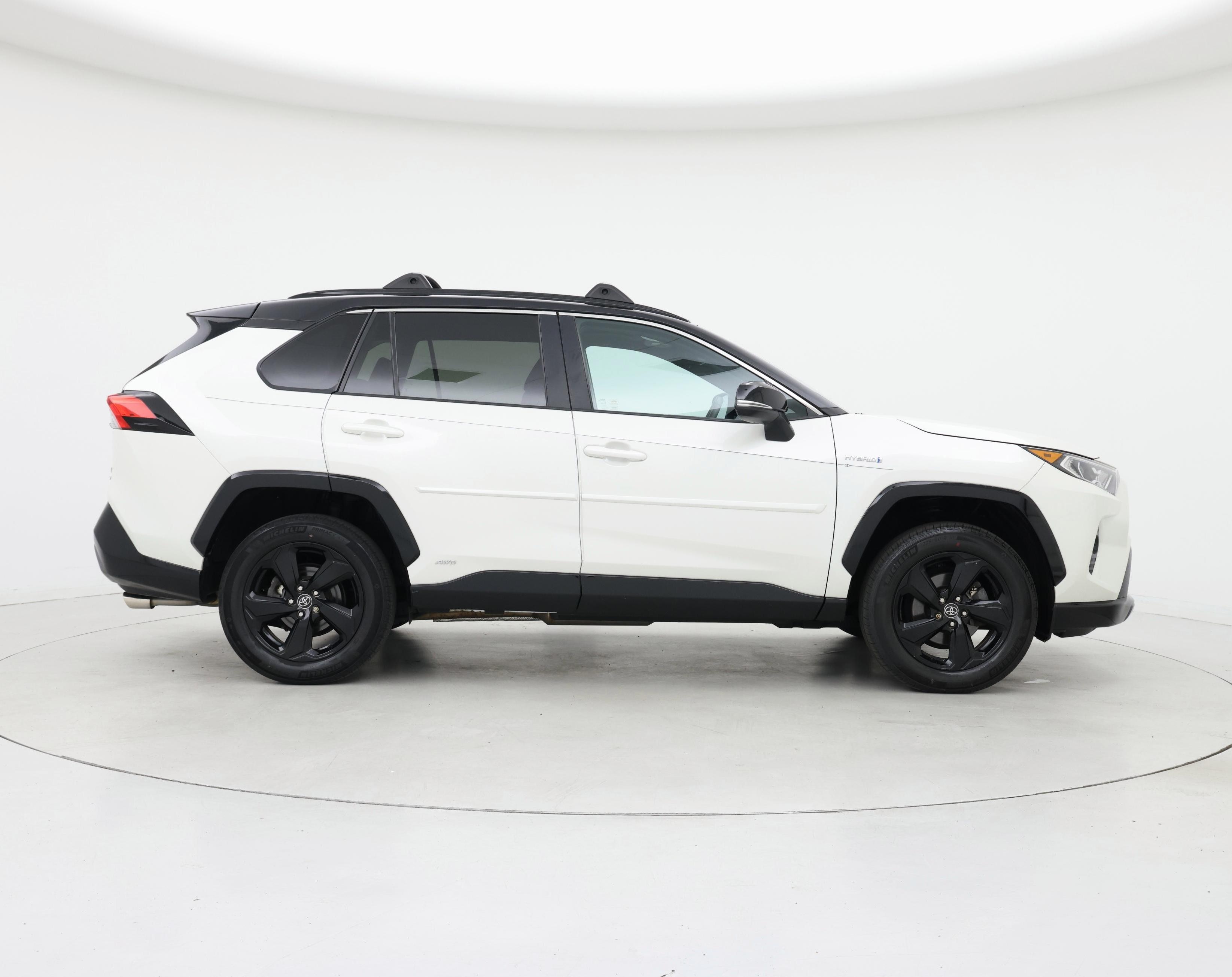 Thumbnail: 2021 Toyota RAV4 - 7