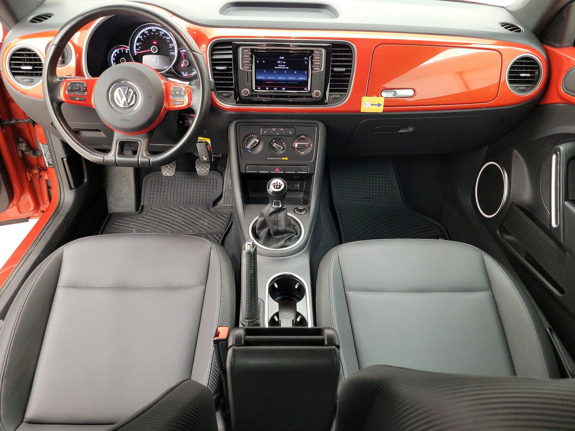 Thumbnail: 2016 Volkswagen Beetle - 9