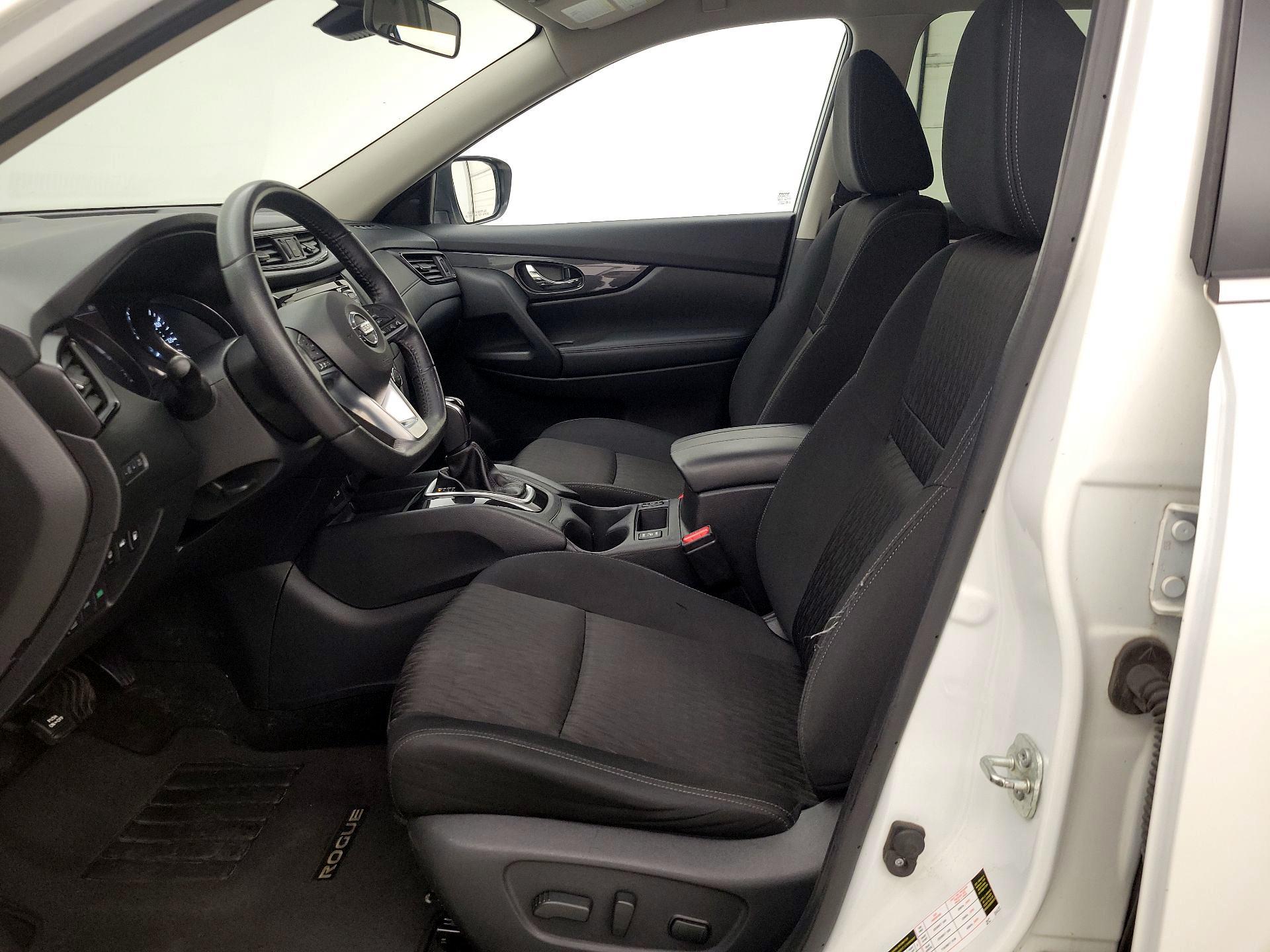 Thumbnail: 2019 Nissan Rogue - 11