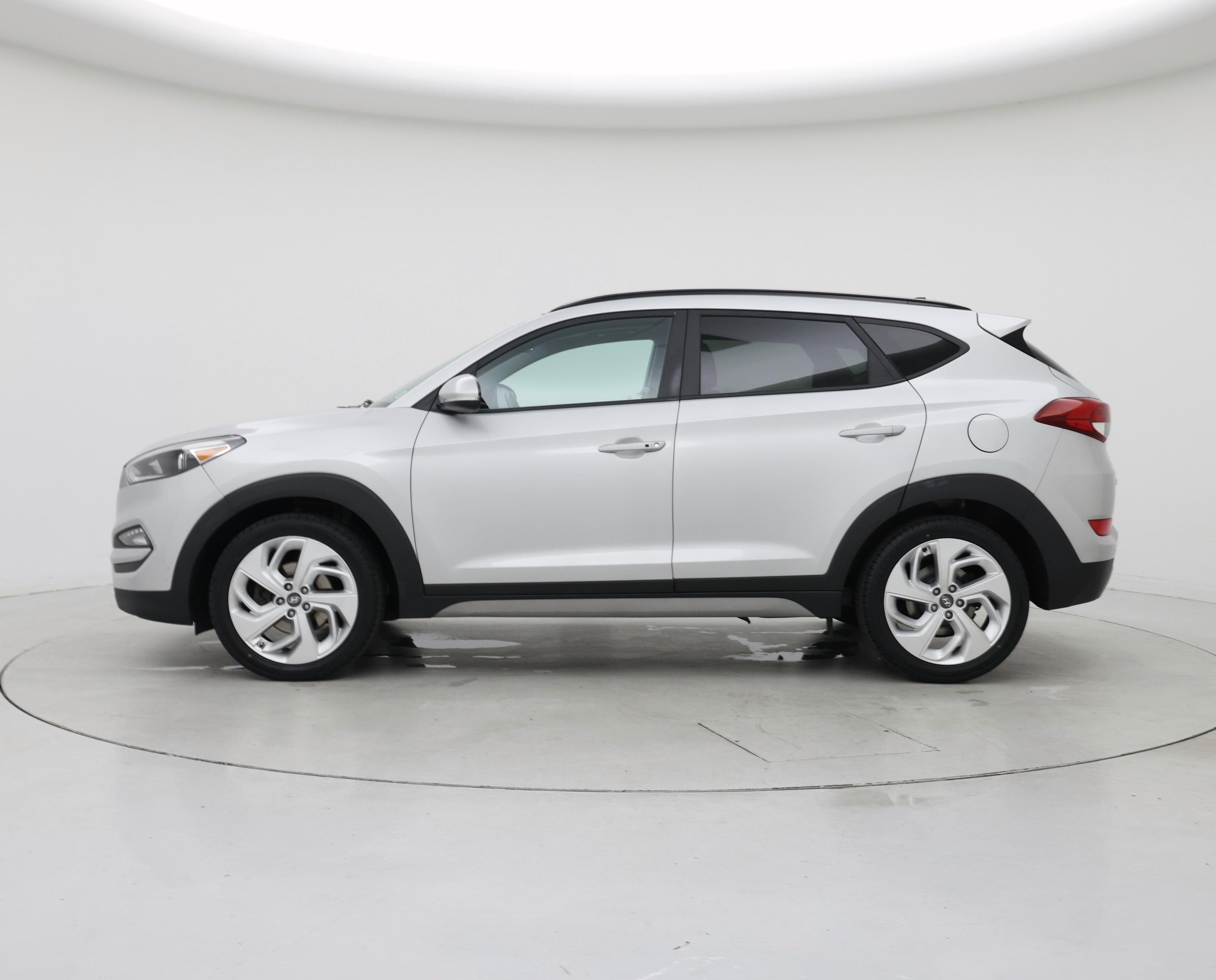 Thumbnail: 2018 Hyundai Tucson - 3