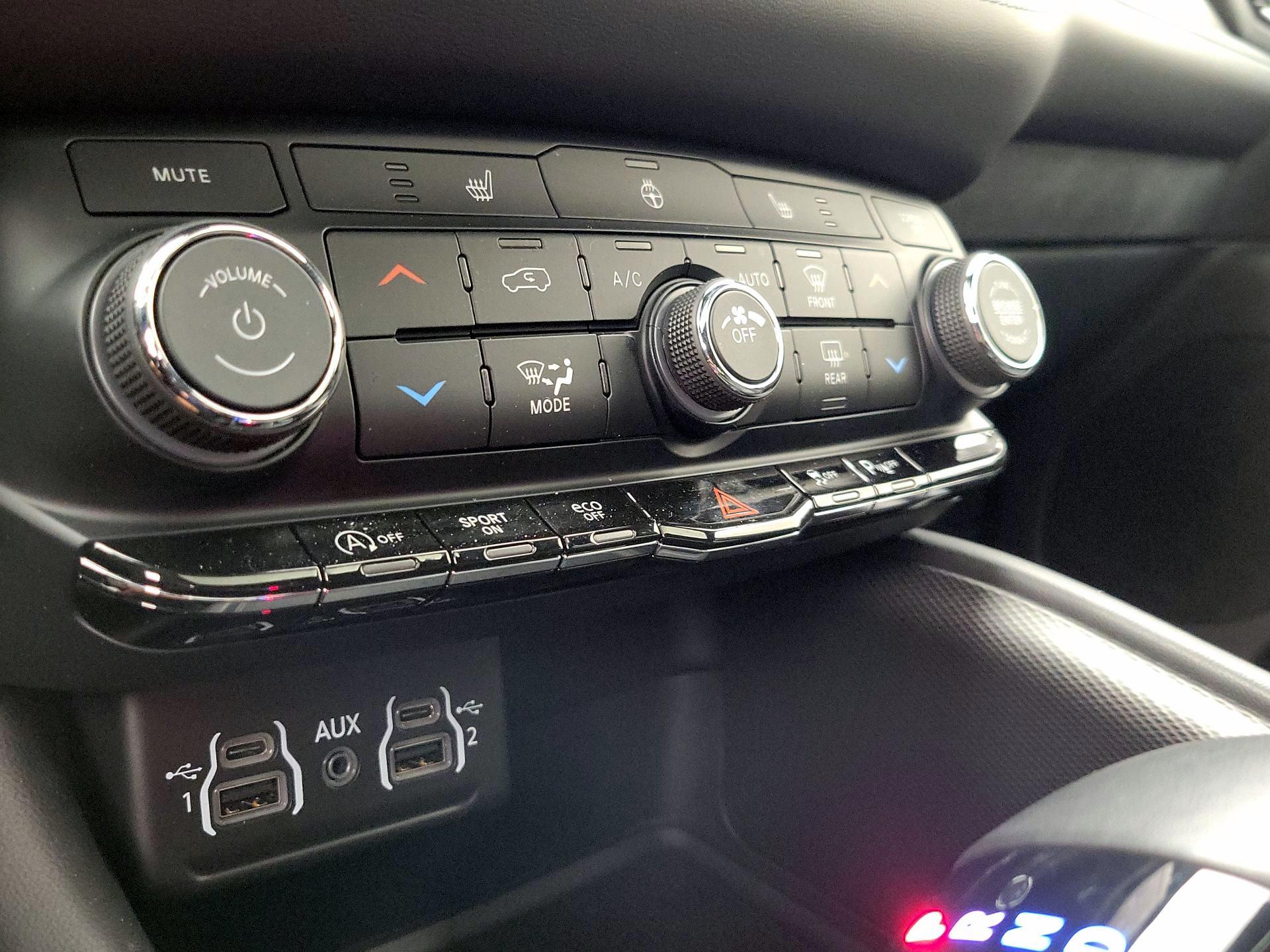 Thumbnail: 2021 Dodge Durango - 17