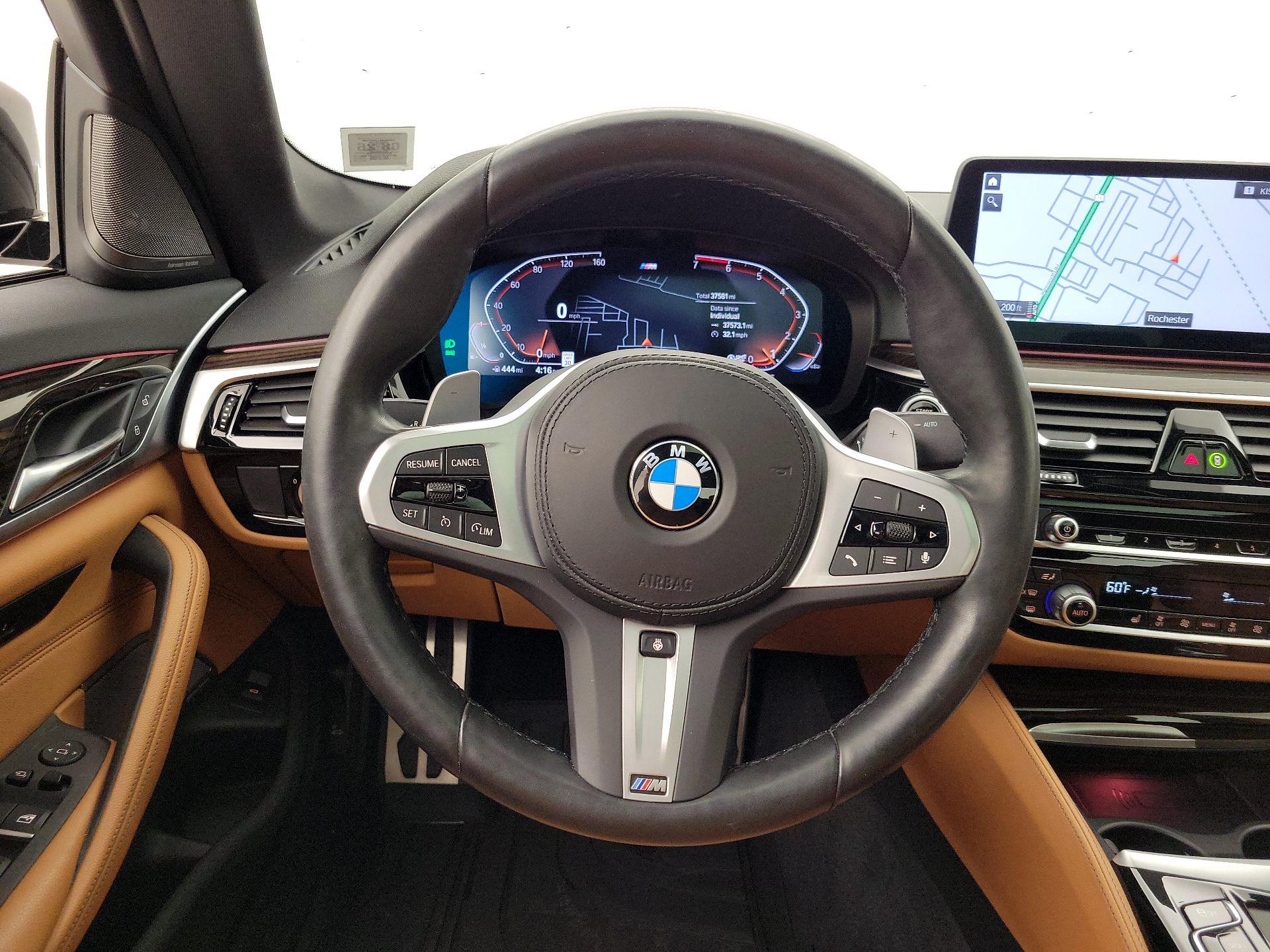 Thumbnail: 2022 BMW 5 Series - 10