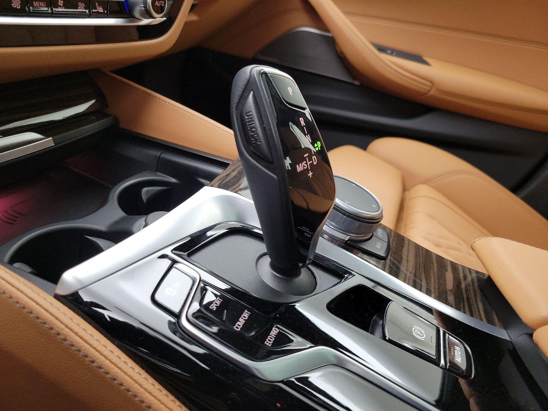 Thumbnail: 2022 BMW 5 Series - 18