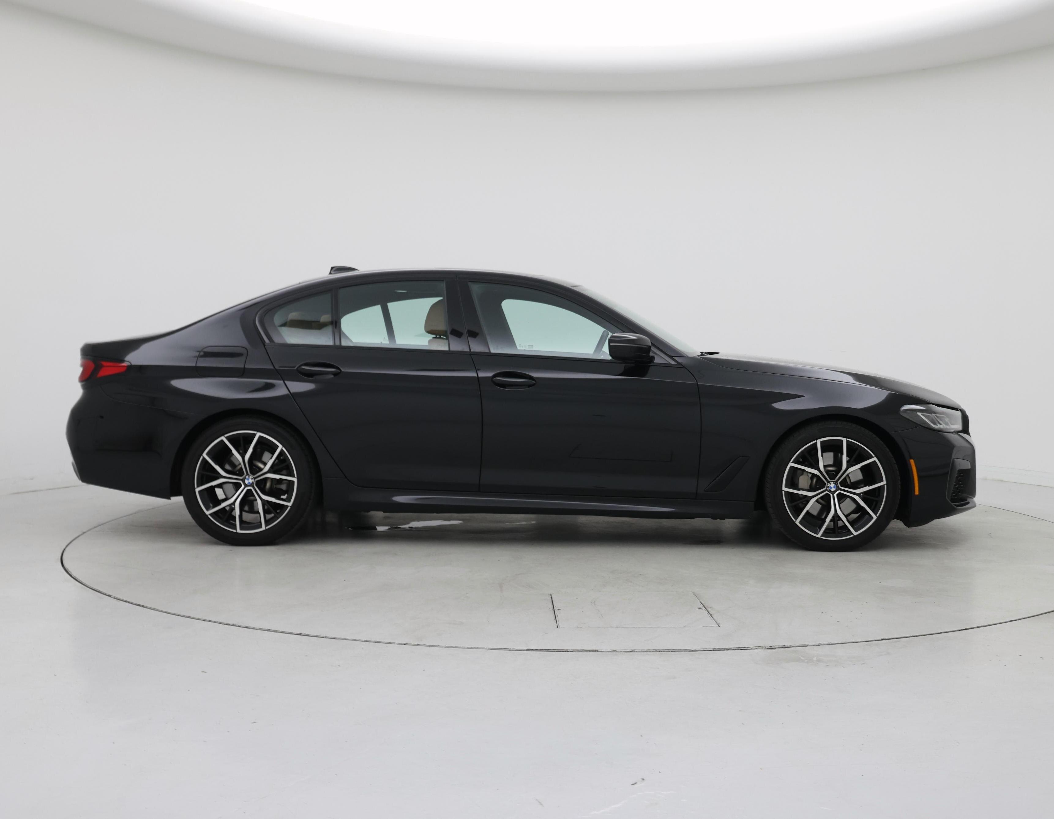 Thumbnail: 2022 BMW 5 Series - 7