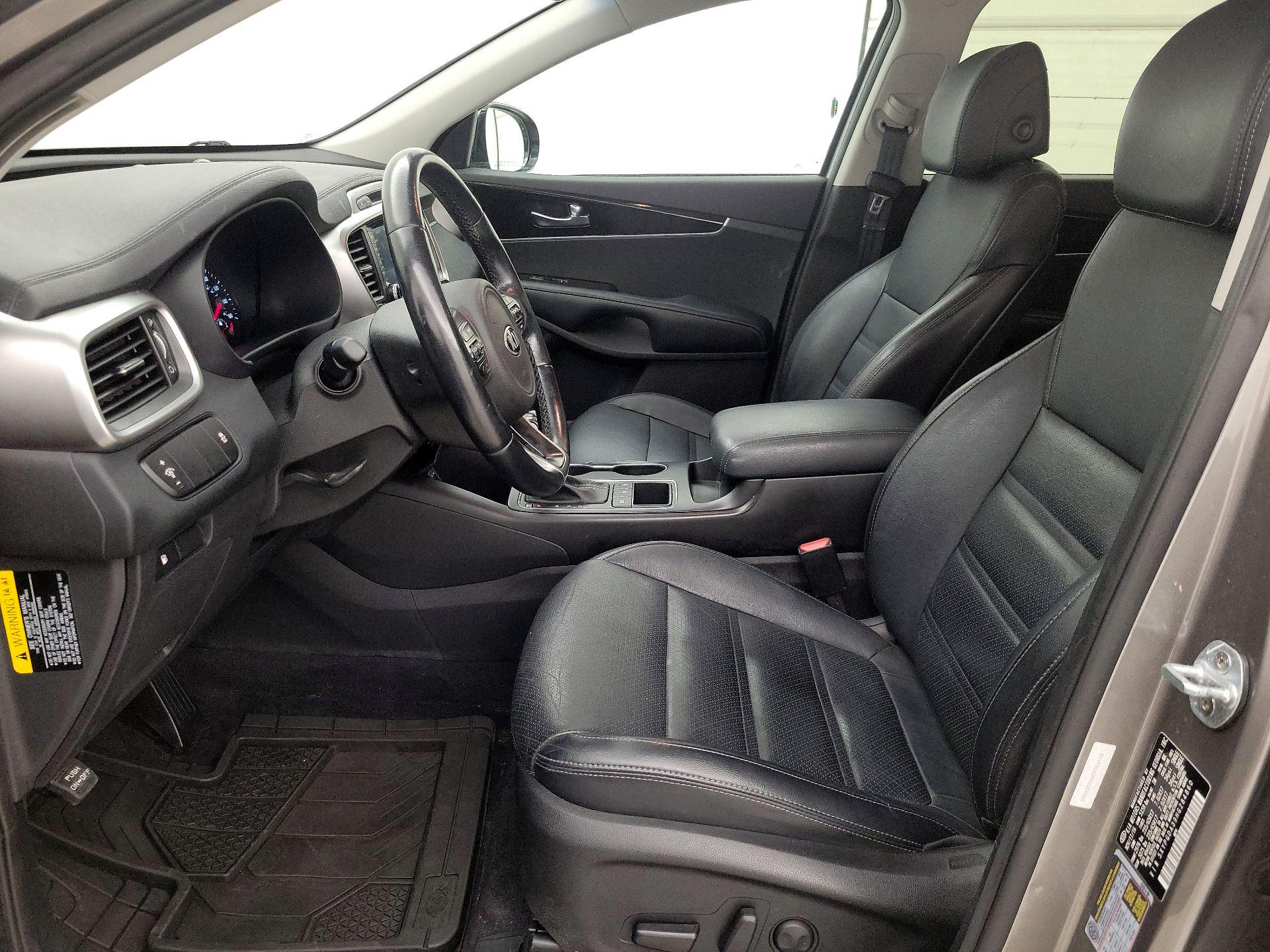 Thumbnail: 2017 Kia Sorento - 11