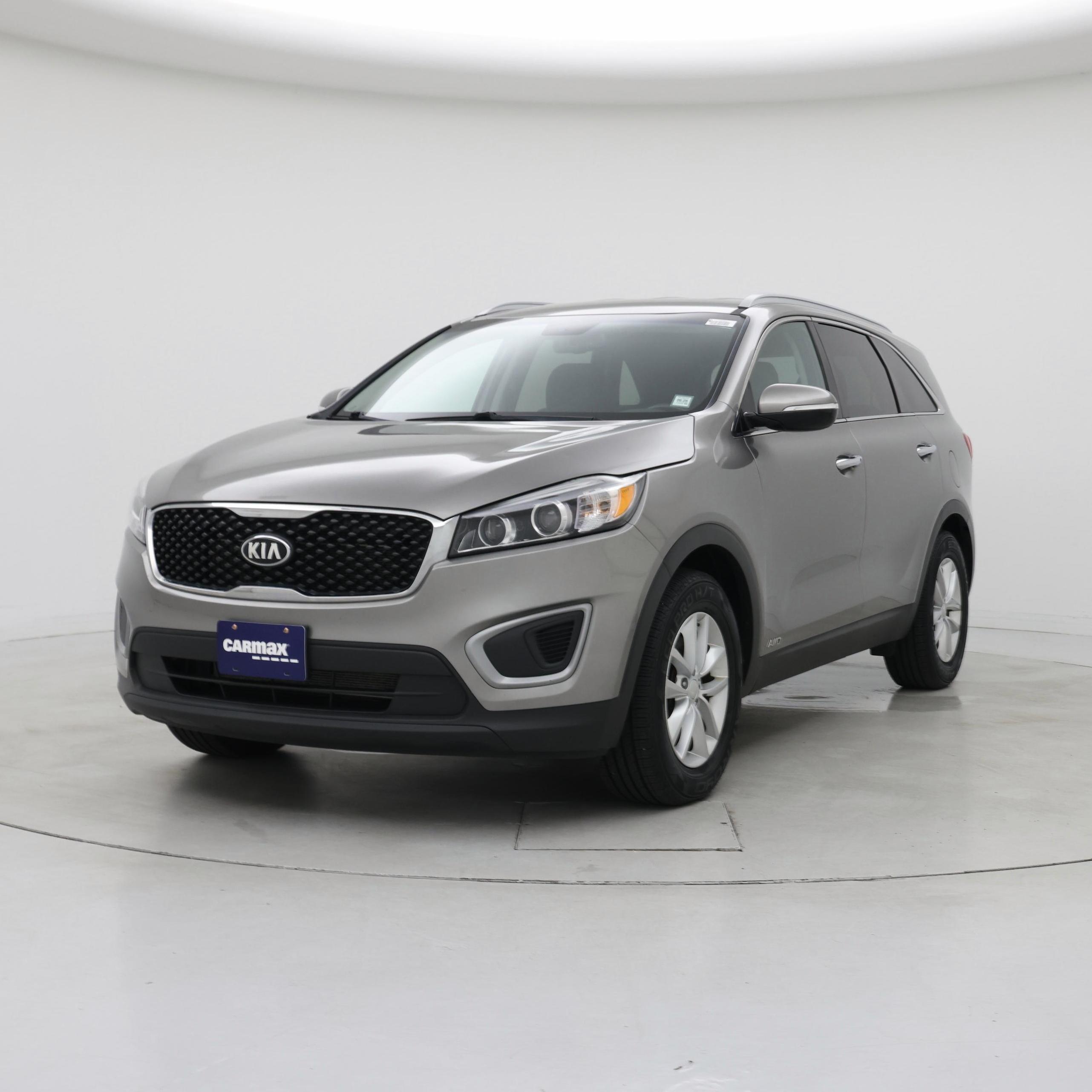 Thumbnail: 2017 Kia Sorento - 4
