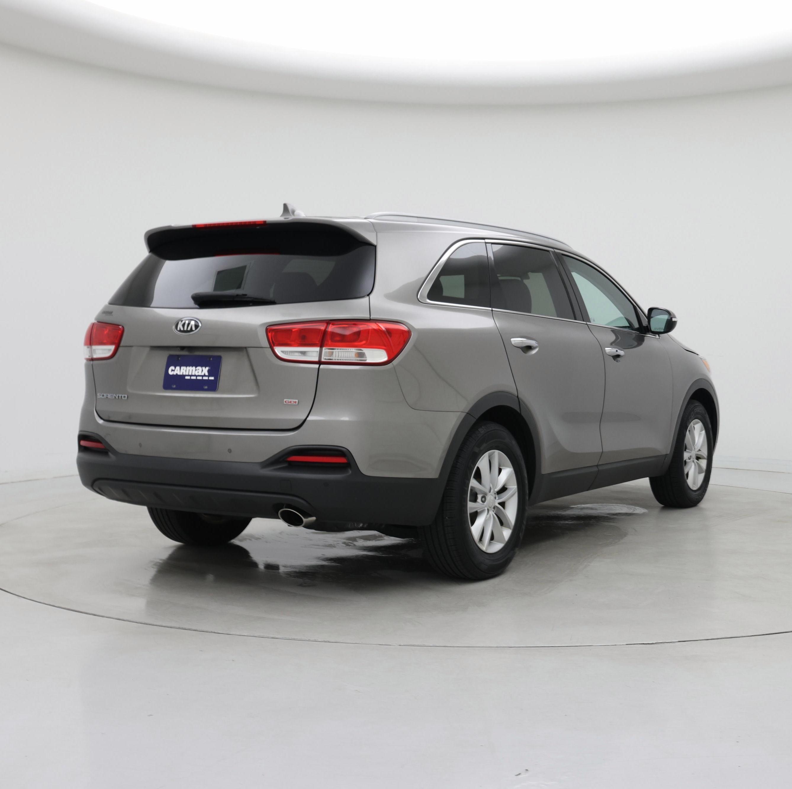 Thumbnail: 2017 Kia Sorento - 8