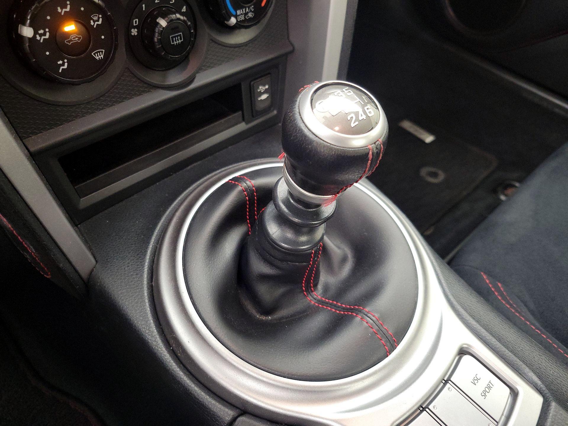 Thumbnail: 2014 Scion FR-S - 16