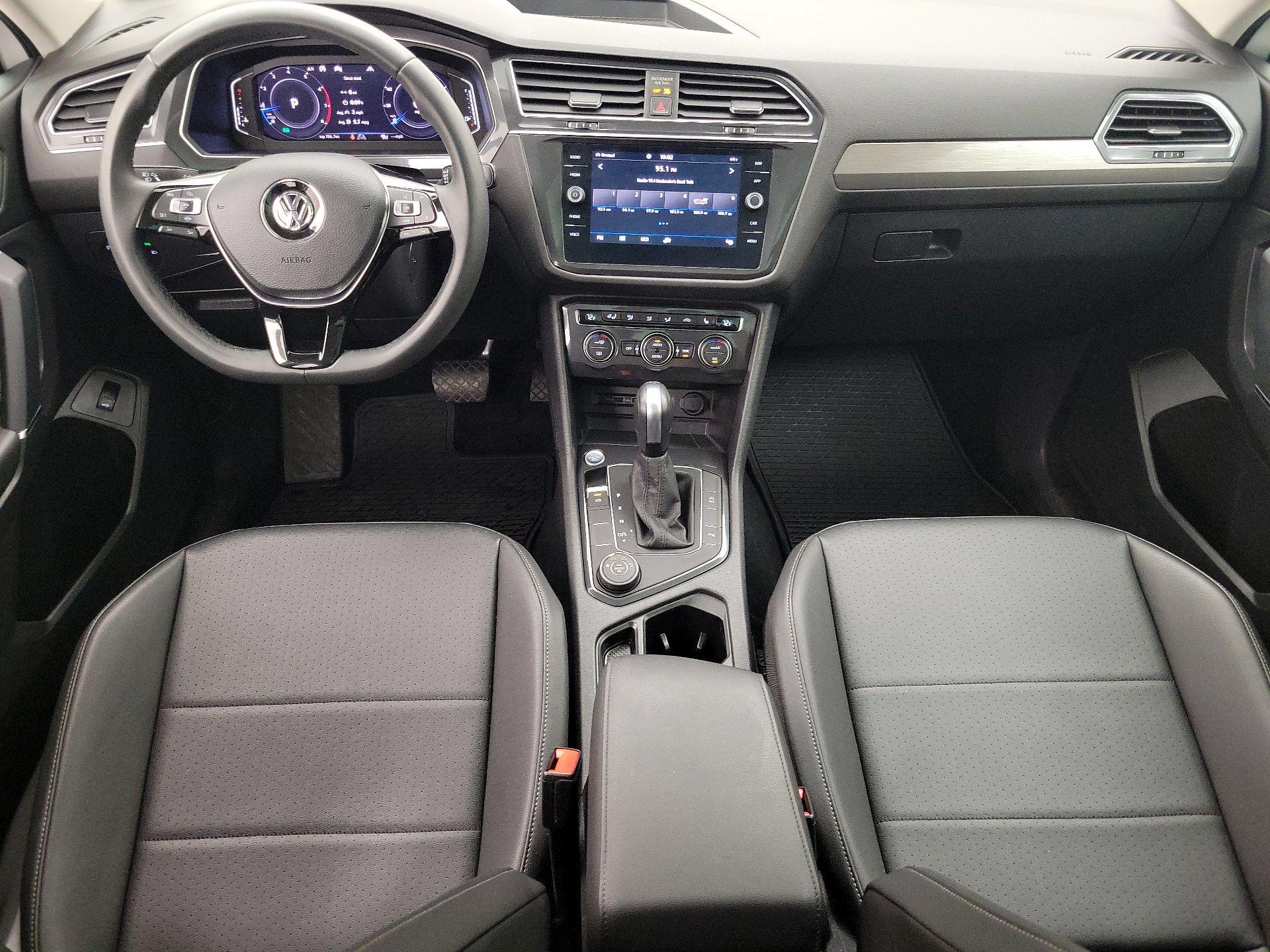 Thumbnail: 2020 Volkswagen Tiguan - 9