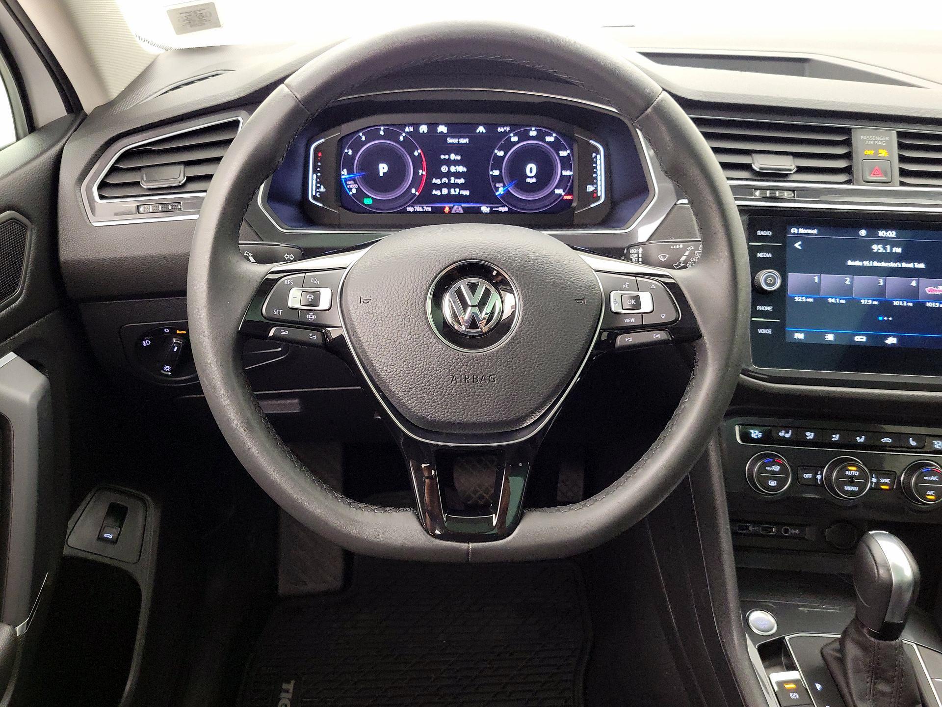 Thumbnail: 2020 Volkswagen Tiguan - 10