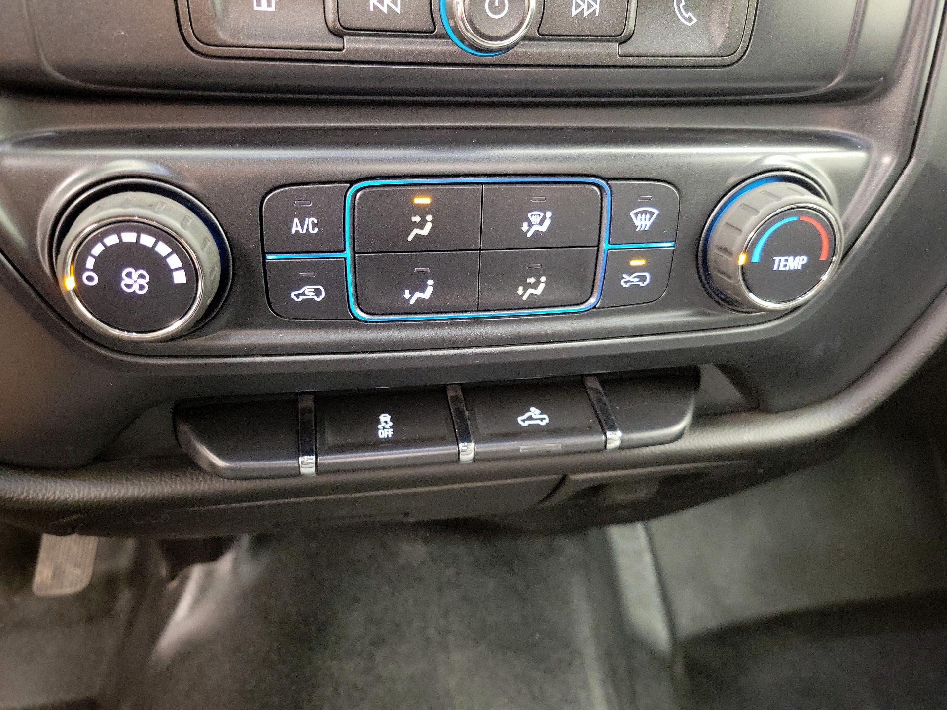 Thumbnail: 2018 Chevrolet Silverado 1500 - 16