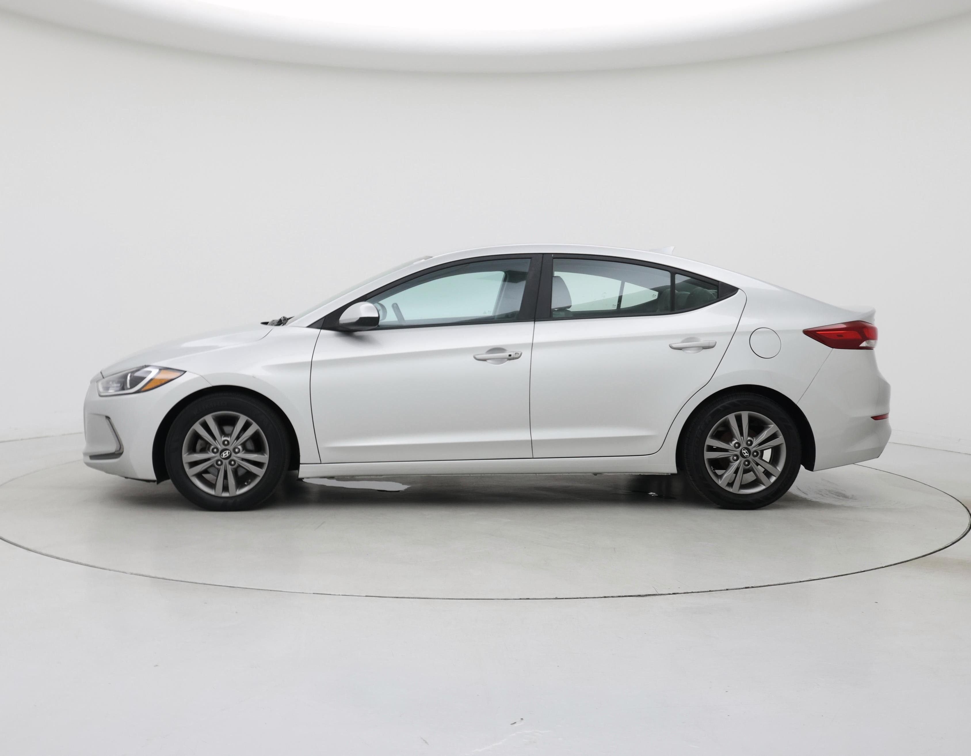 Thumbnail: 2017 Hyundai Elantra - 3