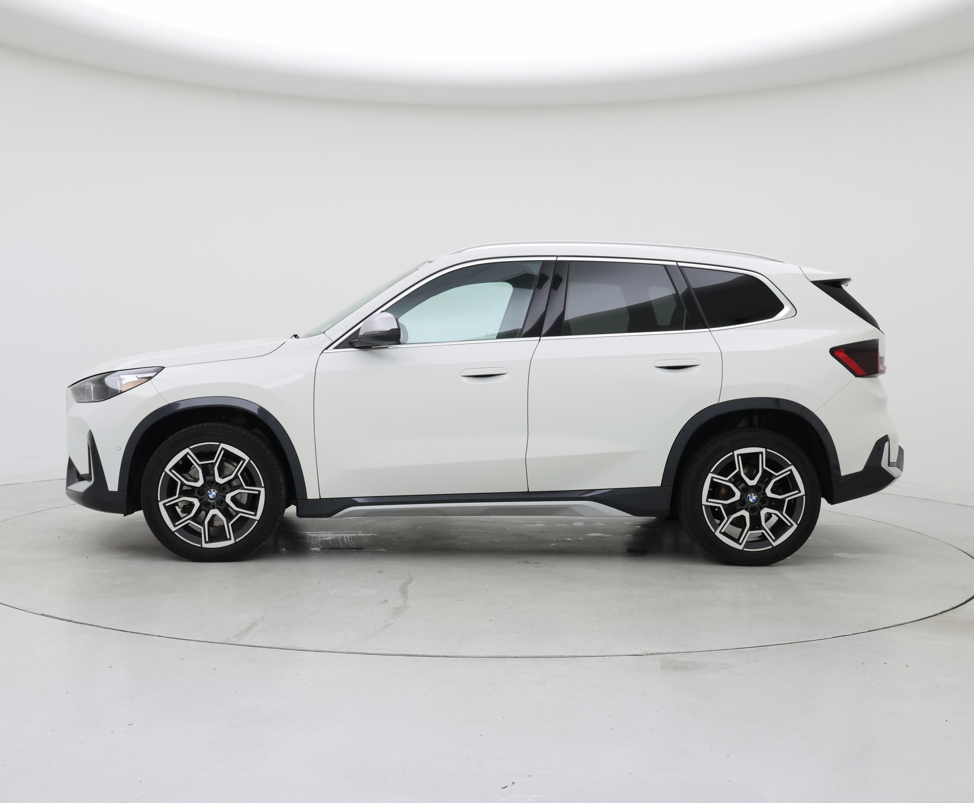 Thumbnail: 2024 BMW X1 - 3