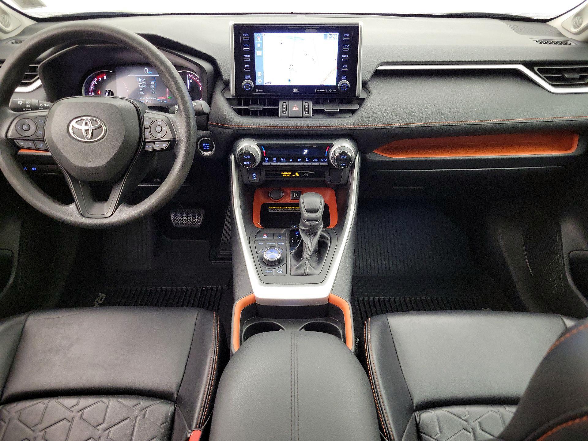 Thumbnail: 2019 Toyota RAV4 - 9