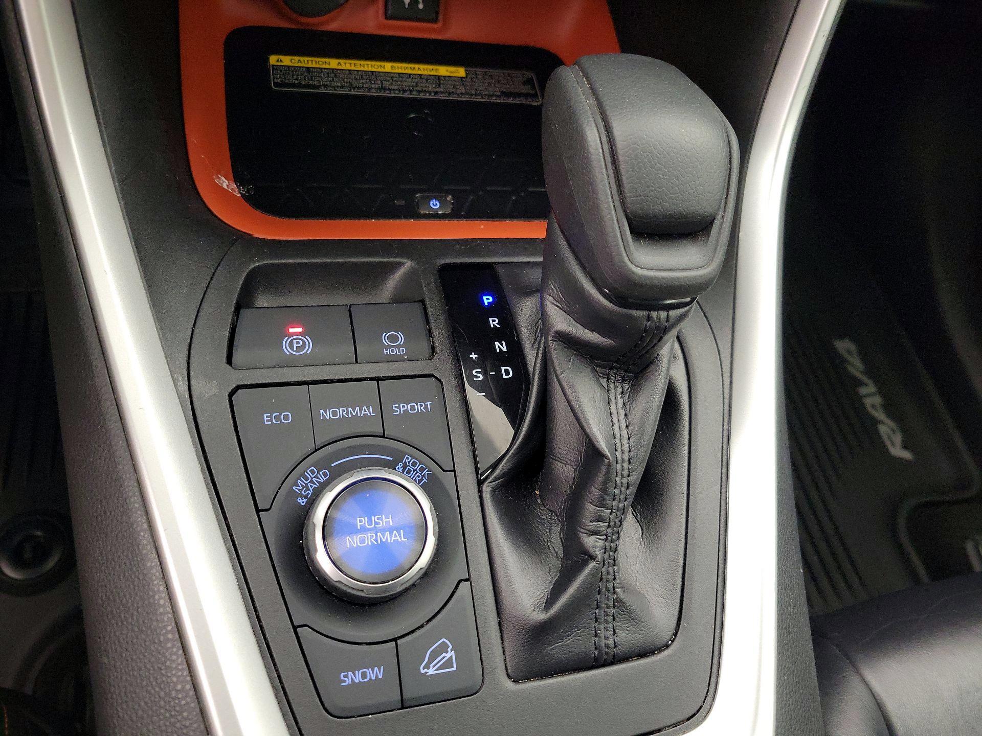 Thumbnail: 2019 Toyota RAV4 - 18