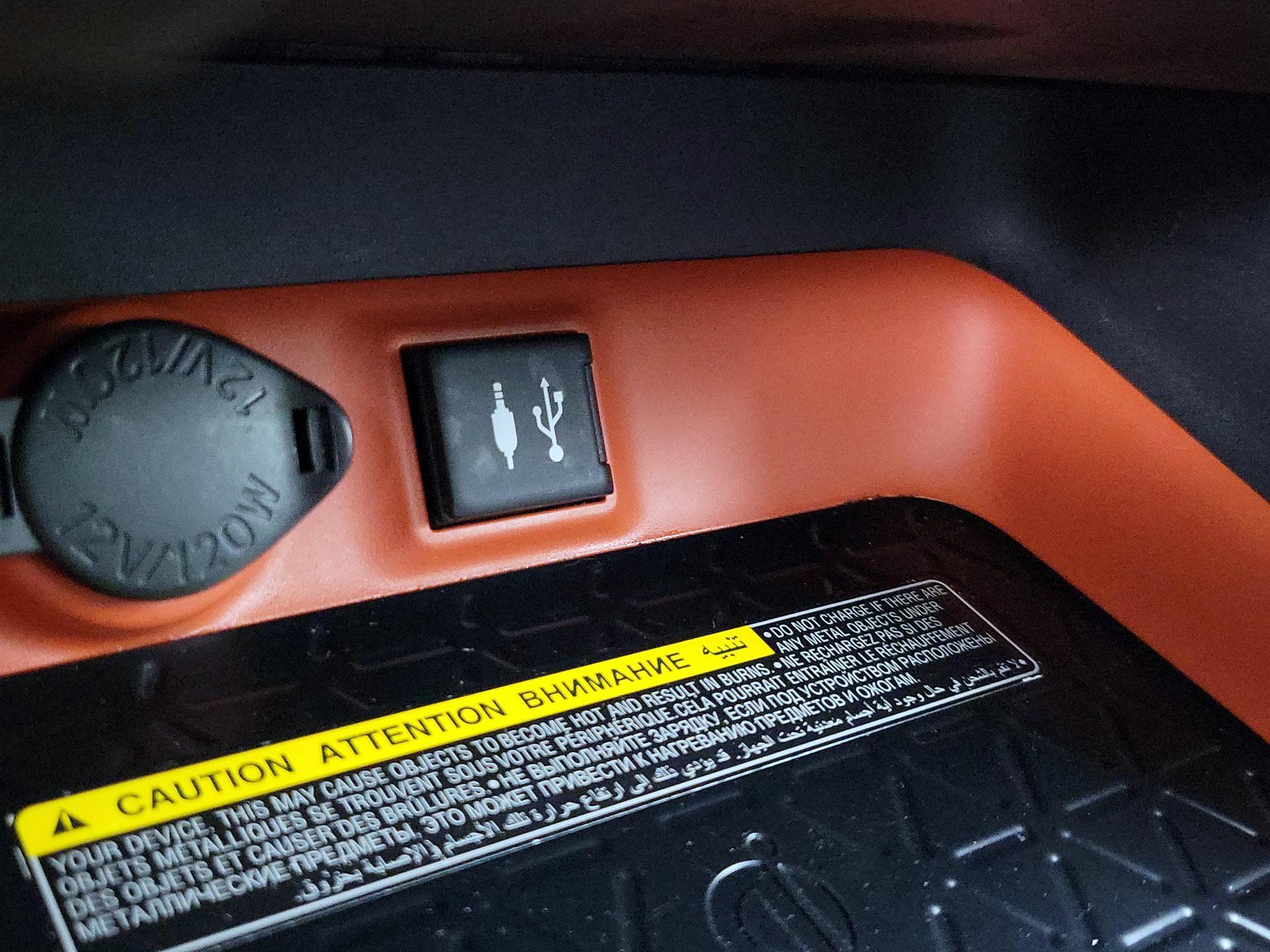 Thumbnail: 2019 Toyota RAV4 - 19