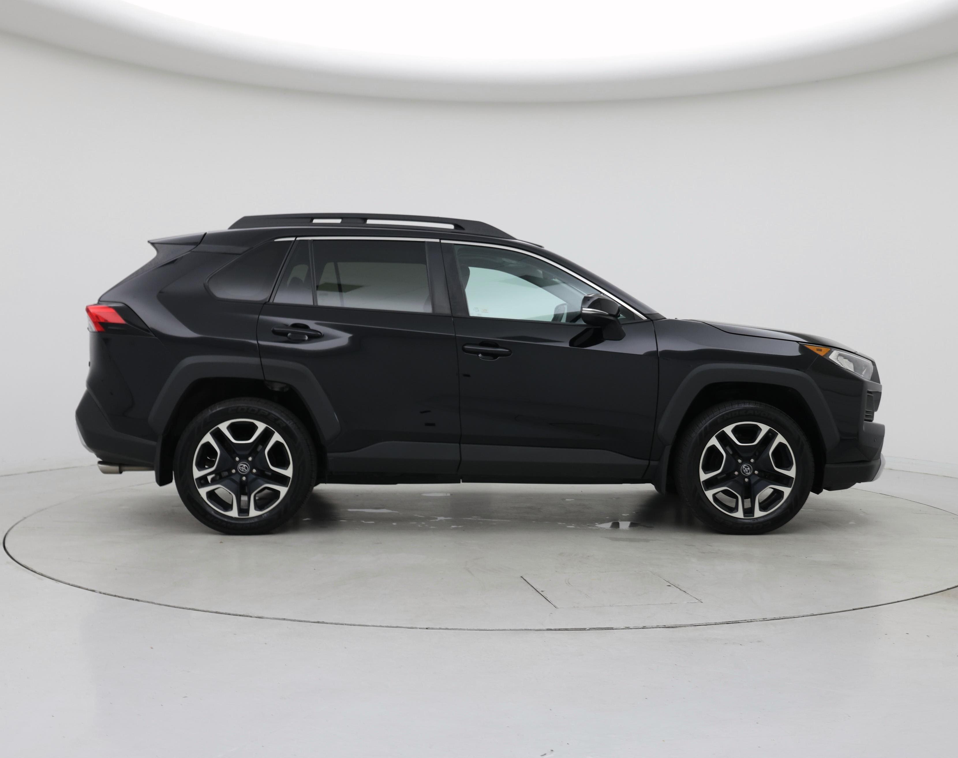 Thumbnail: 2019 Toyota RAV4 - 7