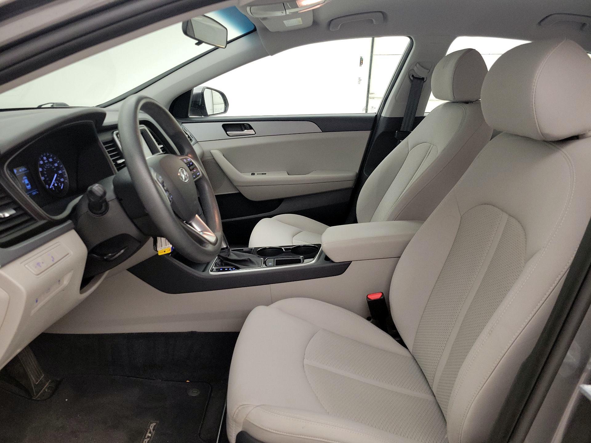 Thumbnail: 2019 Hyundai Sonata - 11