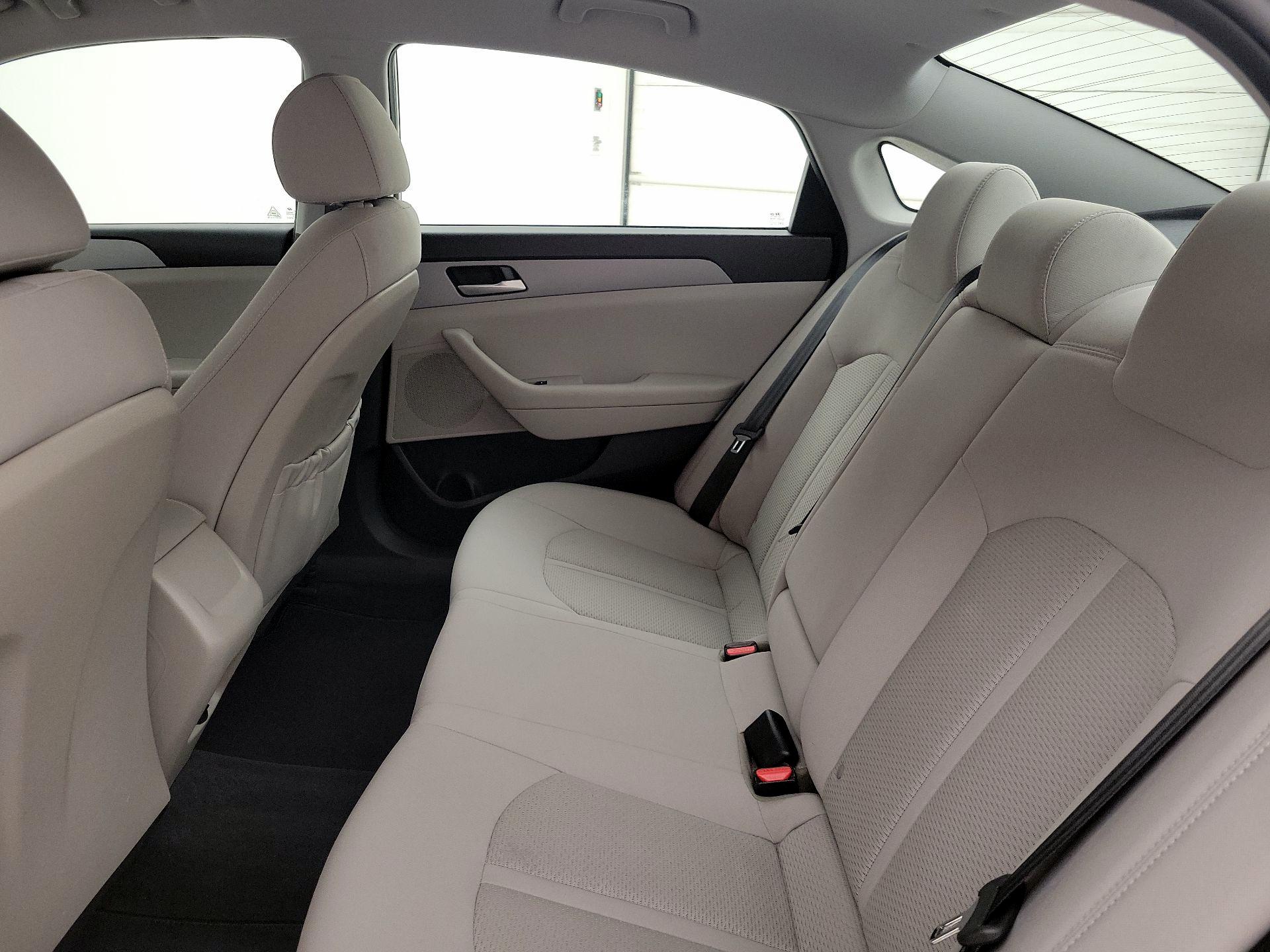Thumbnail: 2019 Hyundai Sonata - 19