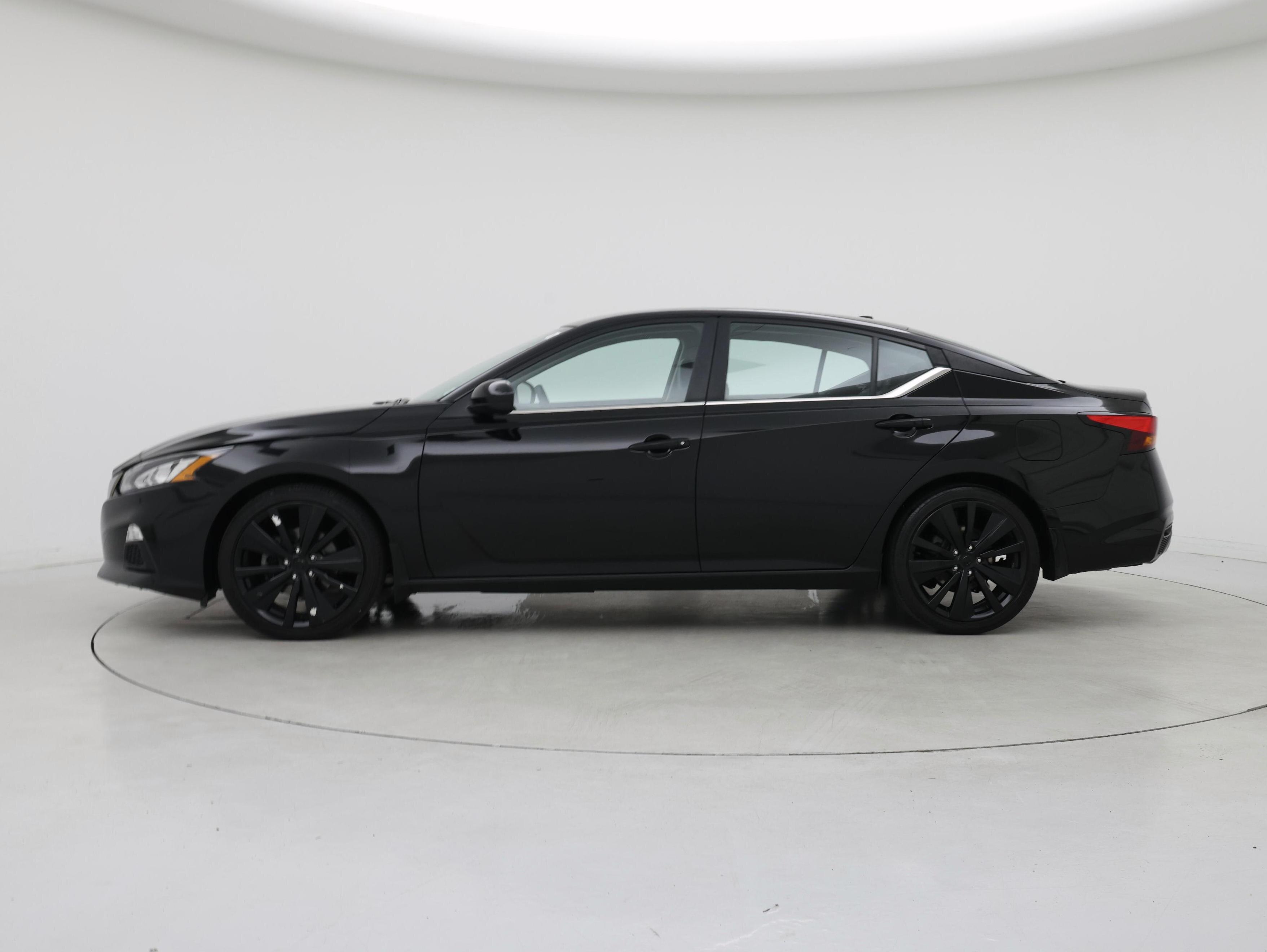 Thumbnail: 2022 Nissan Altima - 3