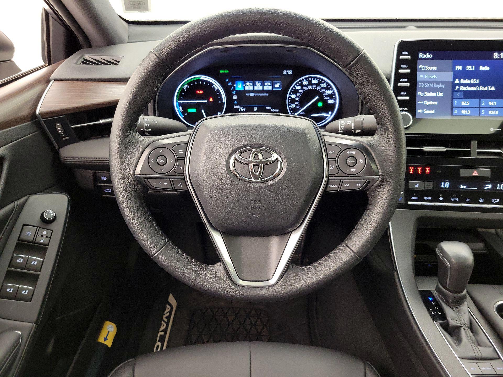 Thumbnail: 2021 Toyota Avalon - 10