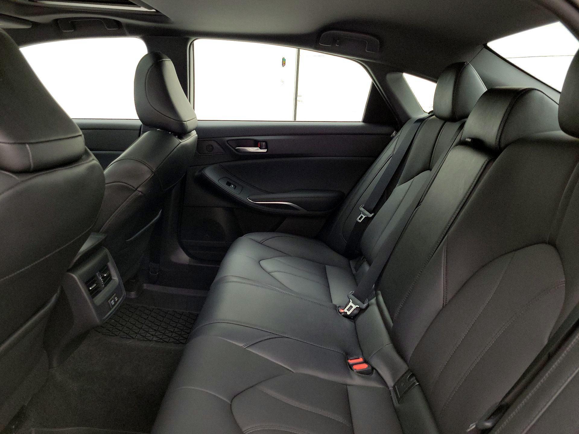 Thumbnail: 2021 Toyota Avalon - 20
