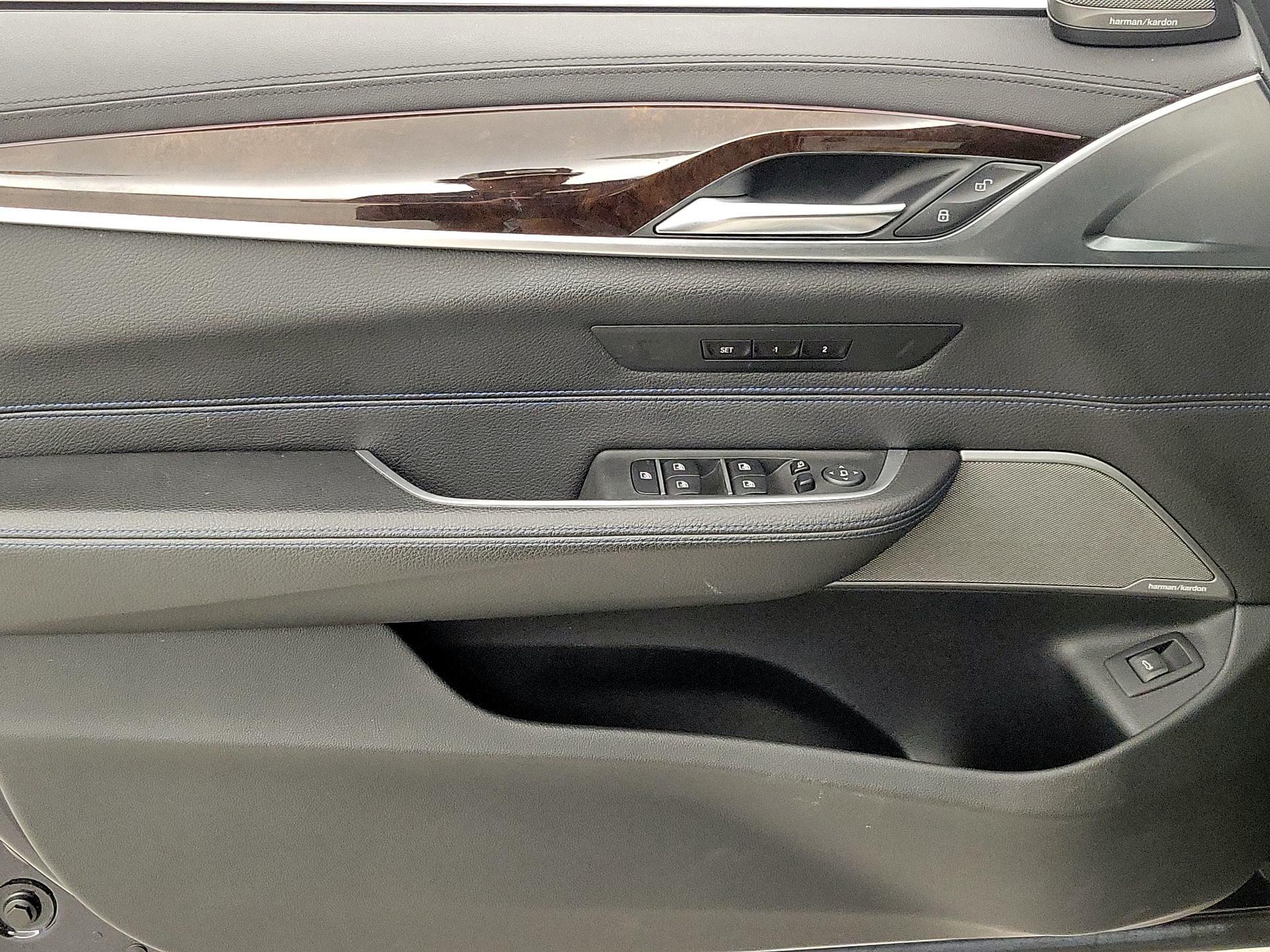 Thumbnail: 2019 BMW 6 Series - 12