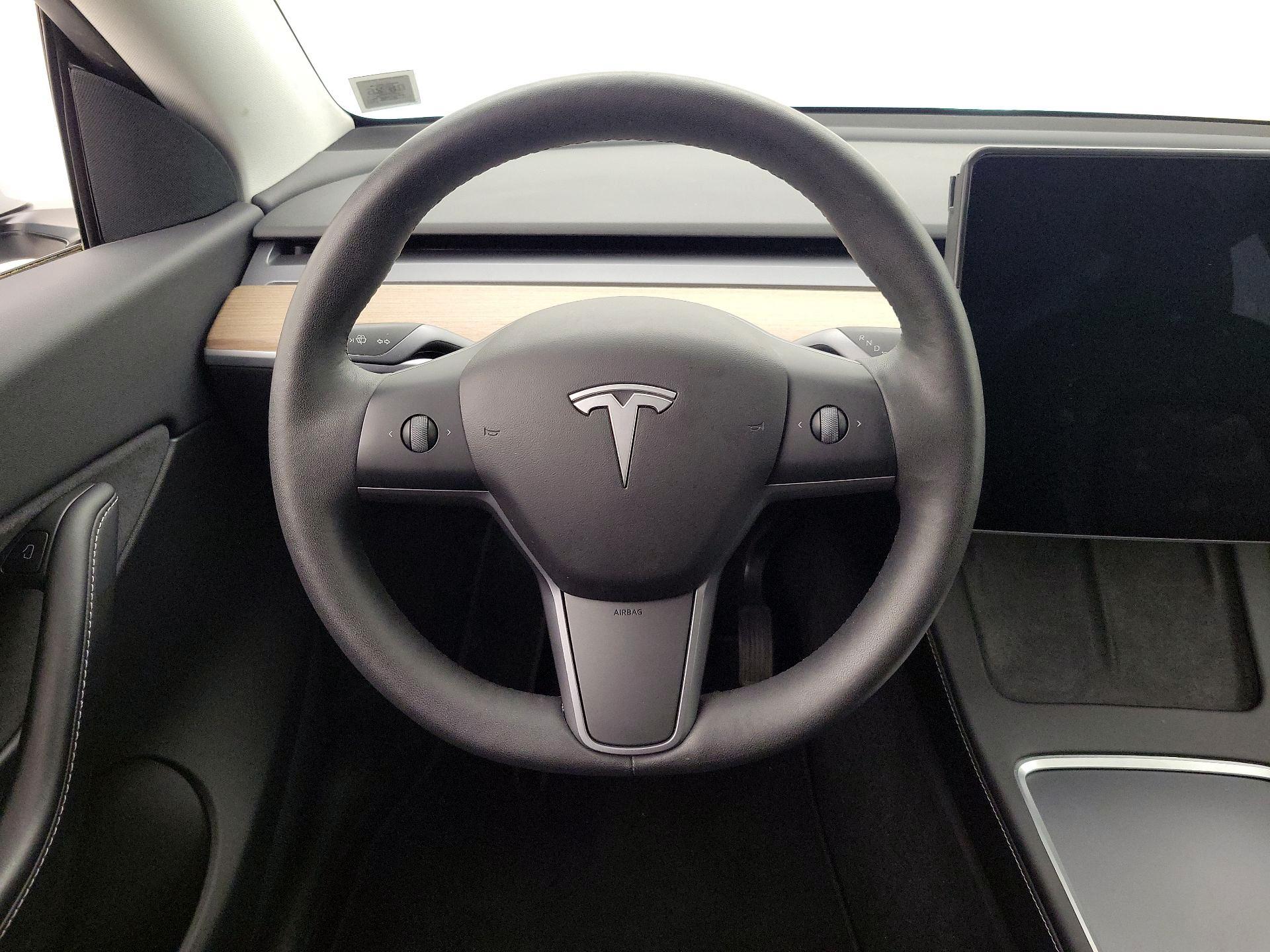 Thumbnail: 2022 Tesla Model Y - 10