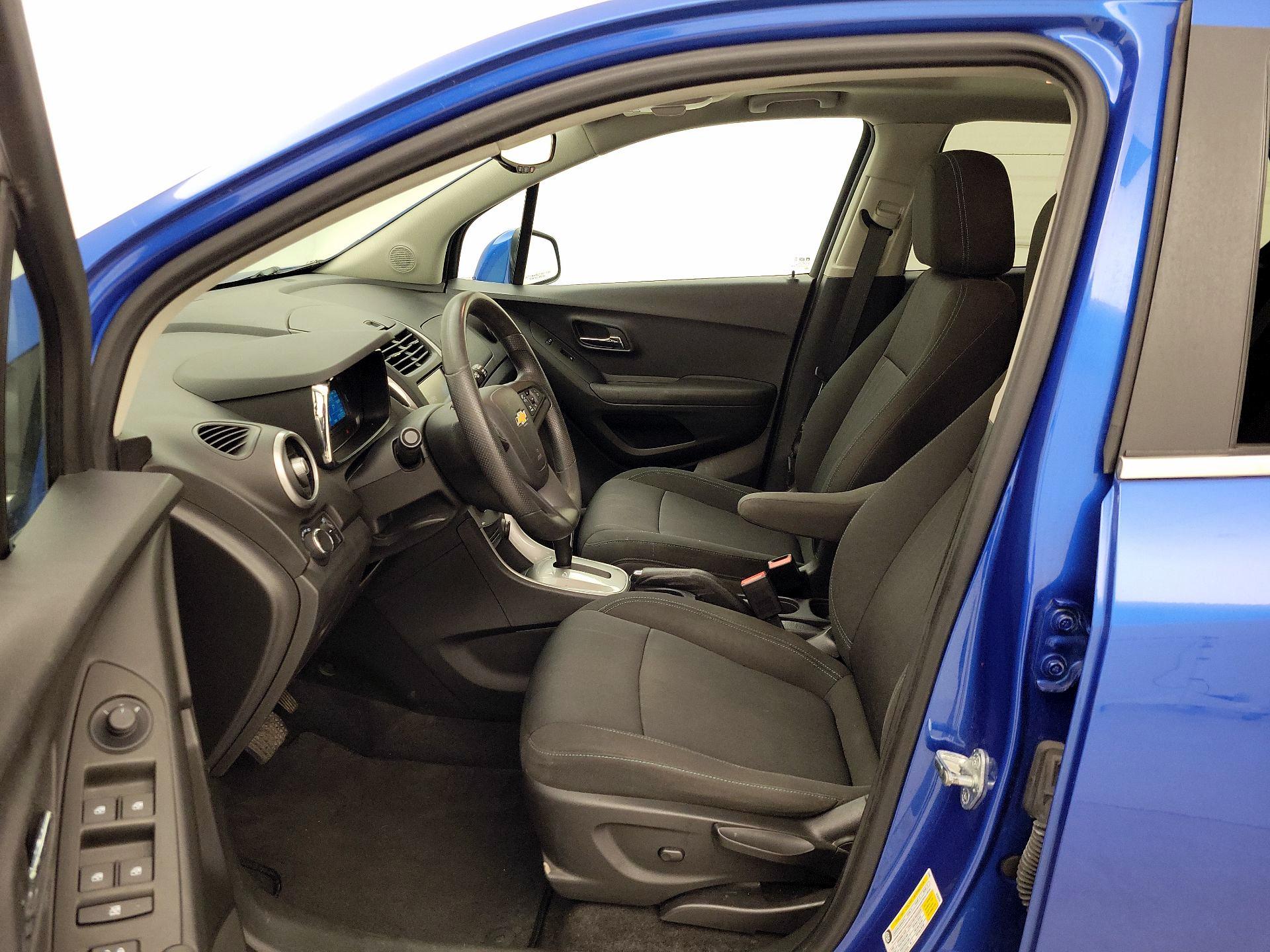Thumbnail: 2015 Chevrolet Trax - 11