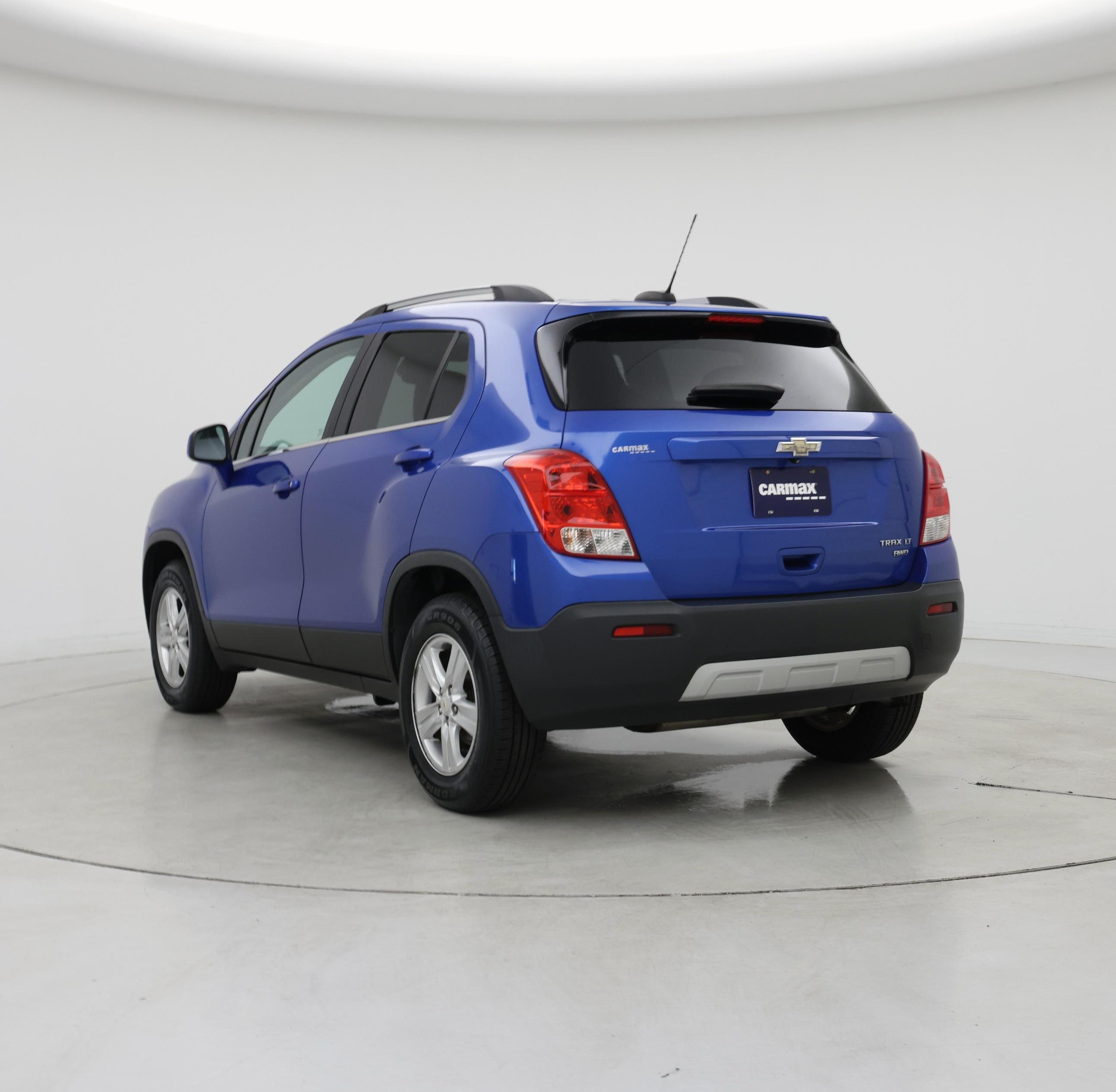 Thumbnail: 2015 Chevrolet Trax - 2