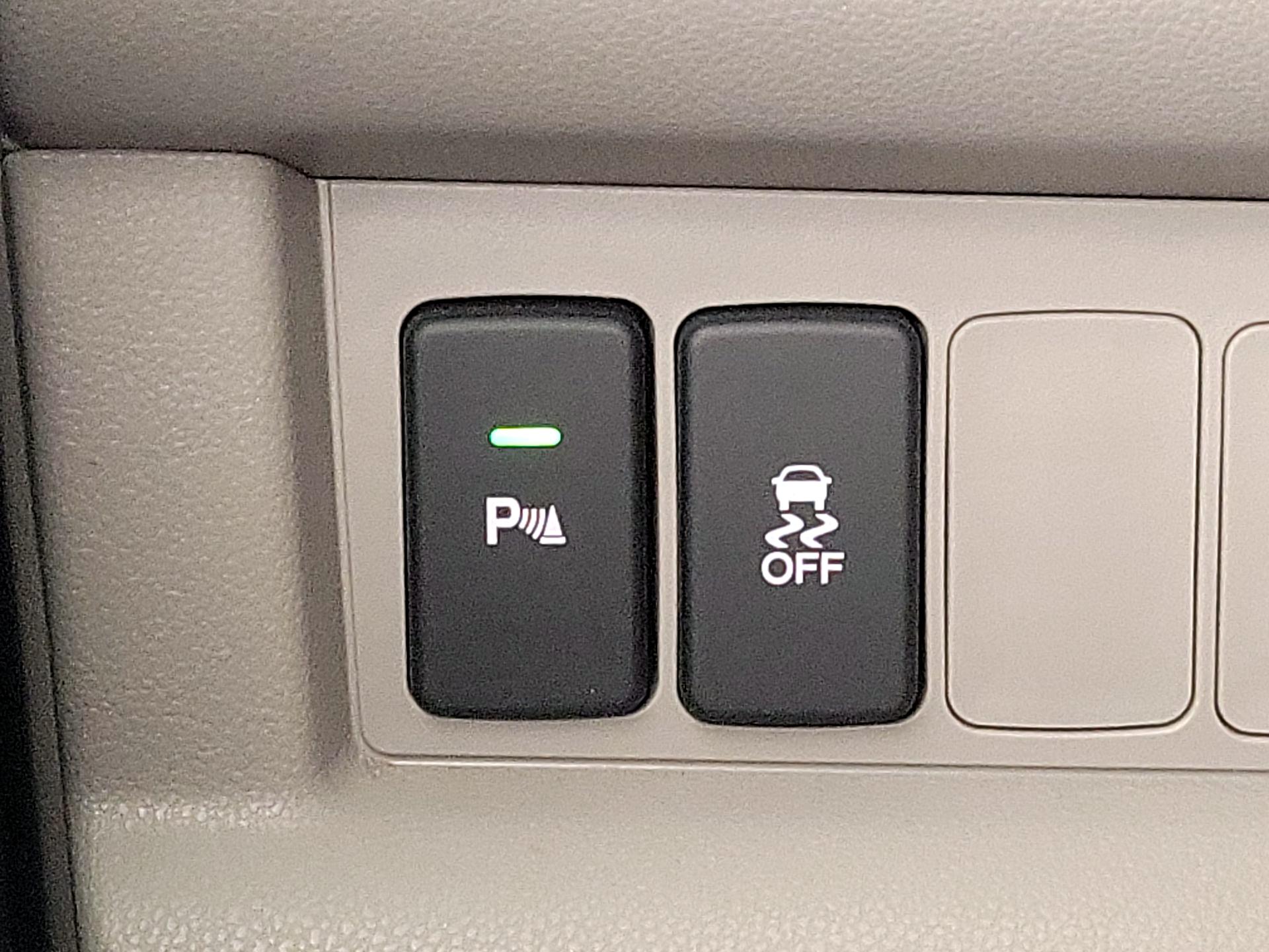 Thumbnail: 2014 Honda Pilot - 13