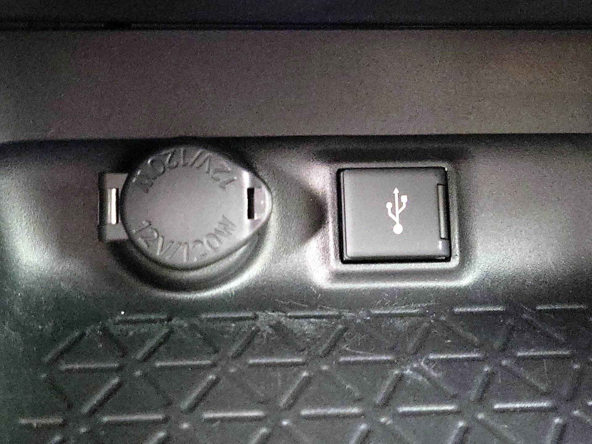 Thumbnail: 2021 Toyota RAV4 - 18