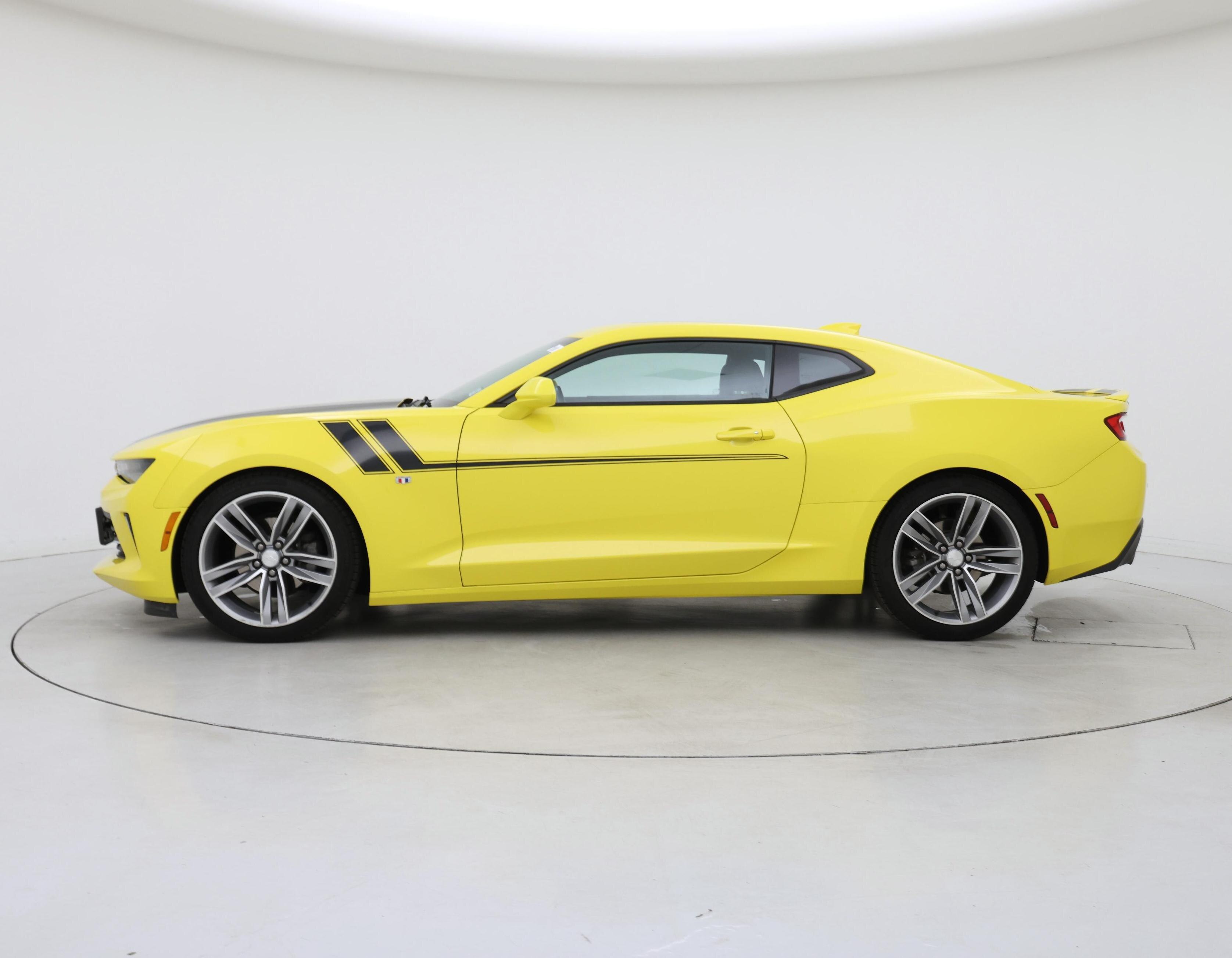 Thumbnail: 2017 Chevrolet Camaro - 3