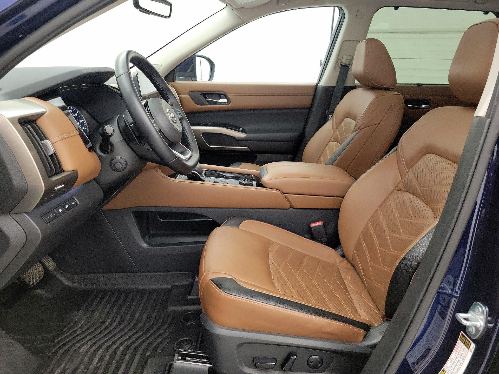 Thumbnail: 2023 Nissan Pathfinder - 11