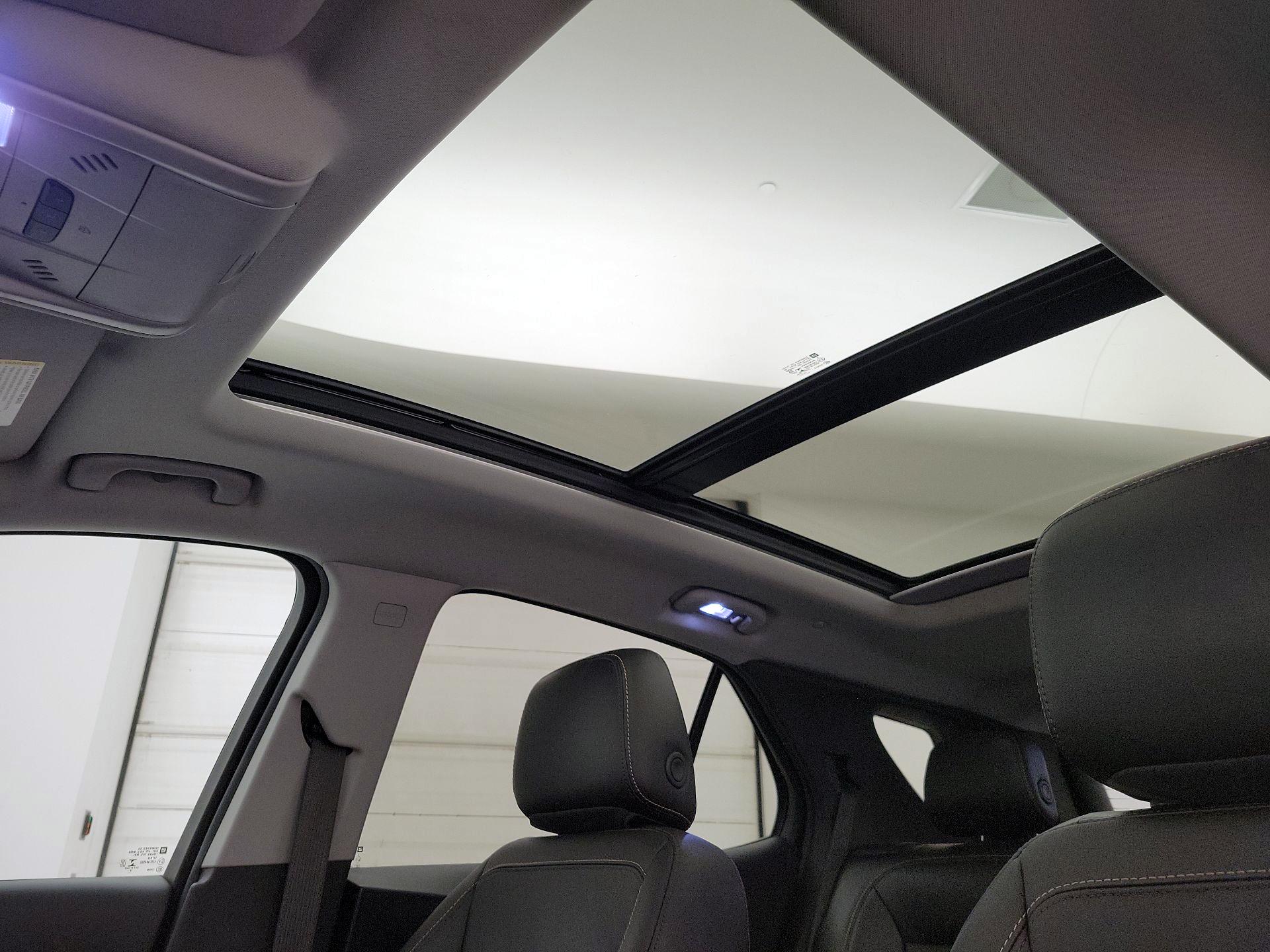 Thumbnail: 2019 Chevrolet Equinox - 19
