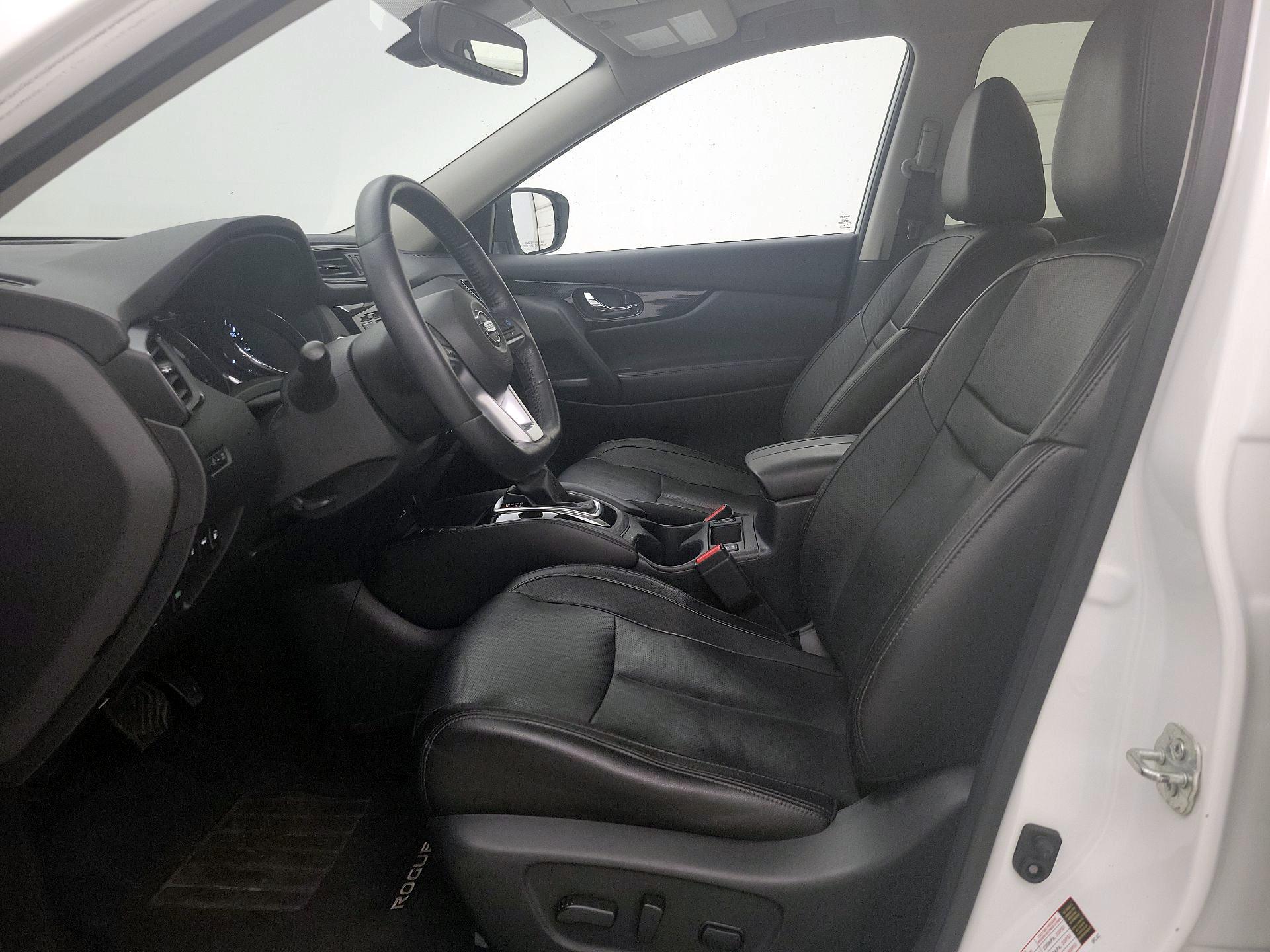 Thumbnail: 2019 Nissan Rogue - 11