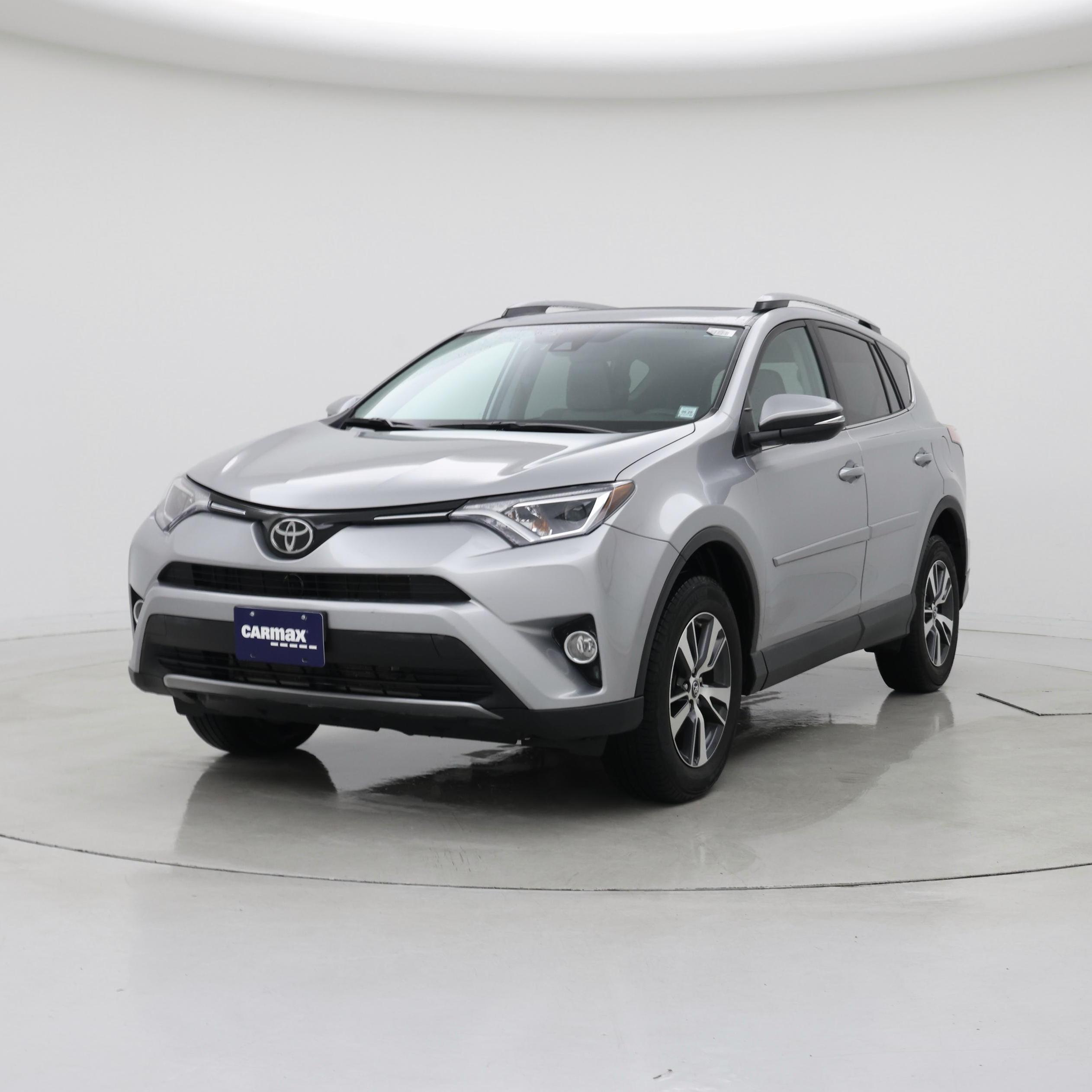 Thumbnail: 2017 Toyota RAV4 - 4