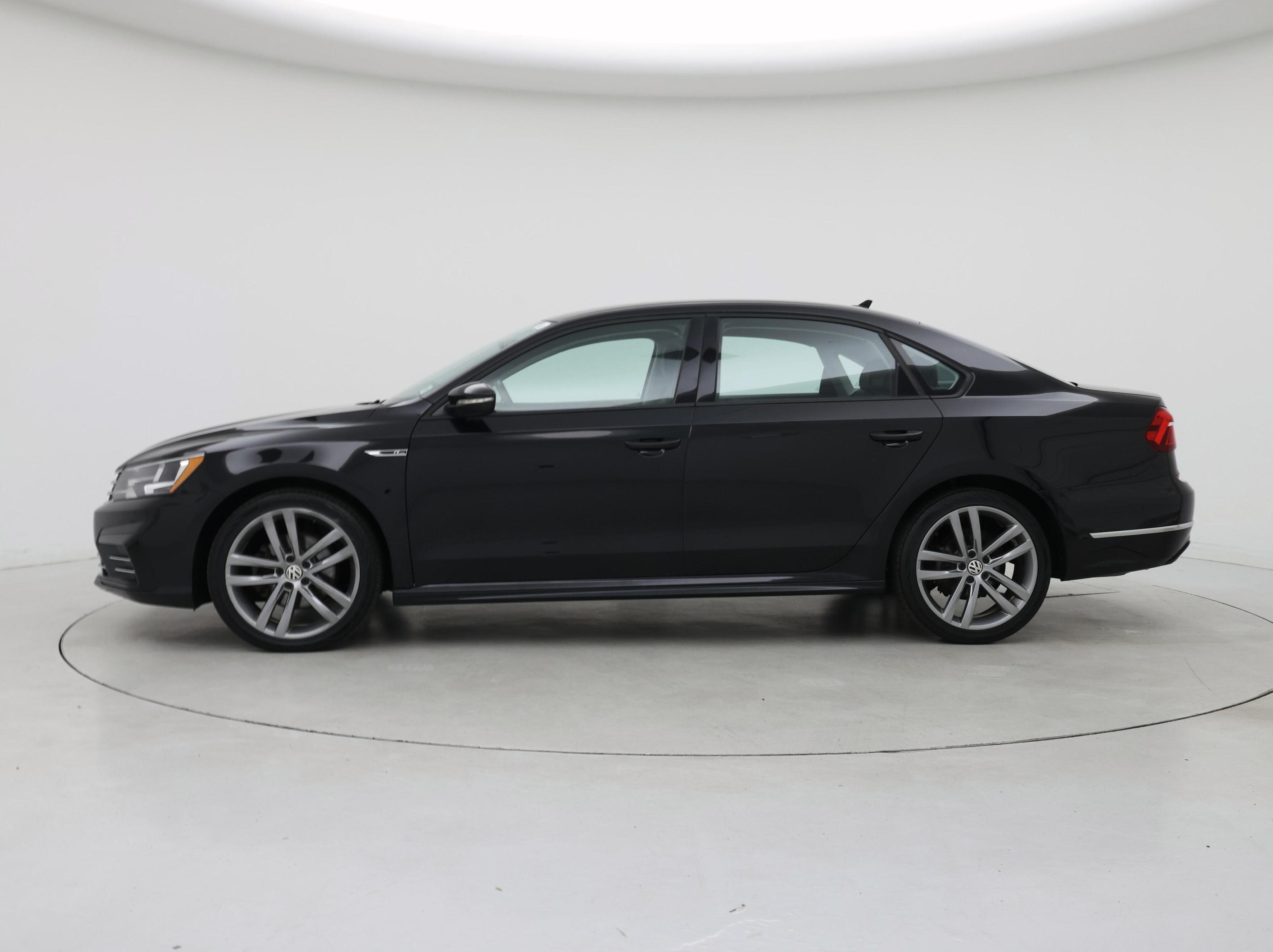 Thumbnail: 2018 Volkswagen Passat - 3