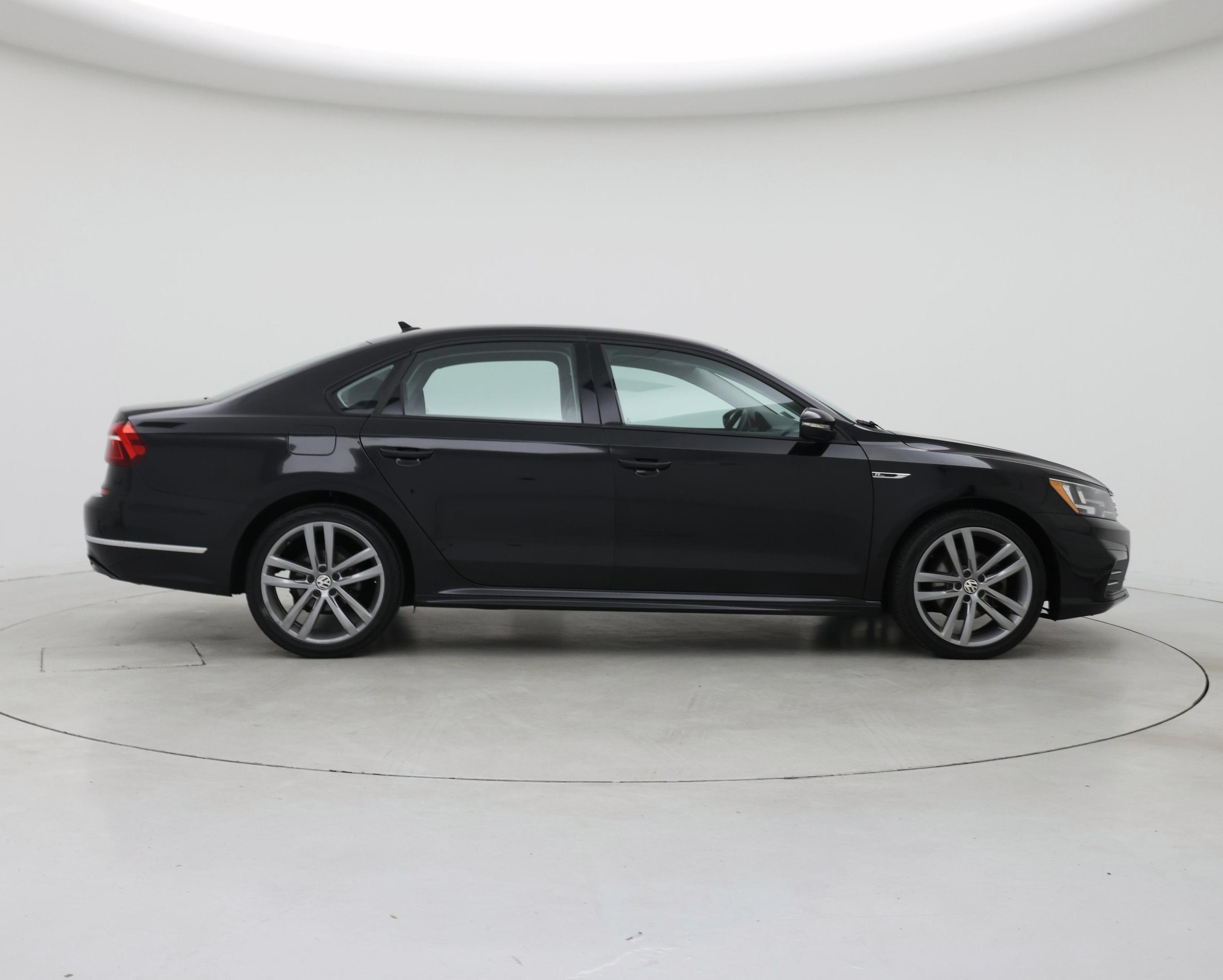 Thumbnail: 2018 Volkswagen Passat - 7