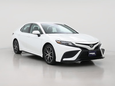 White 2024 Toyota Camry SE