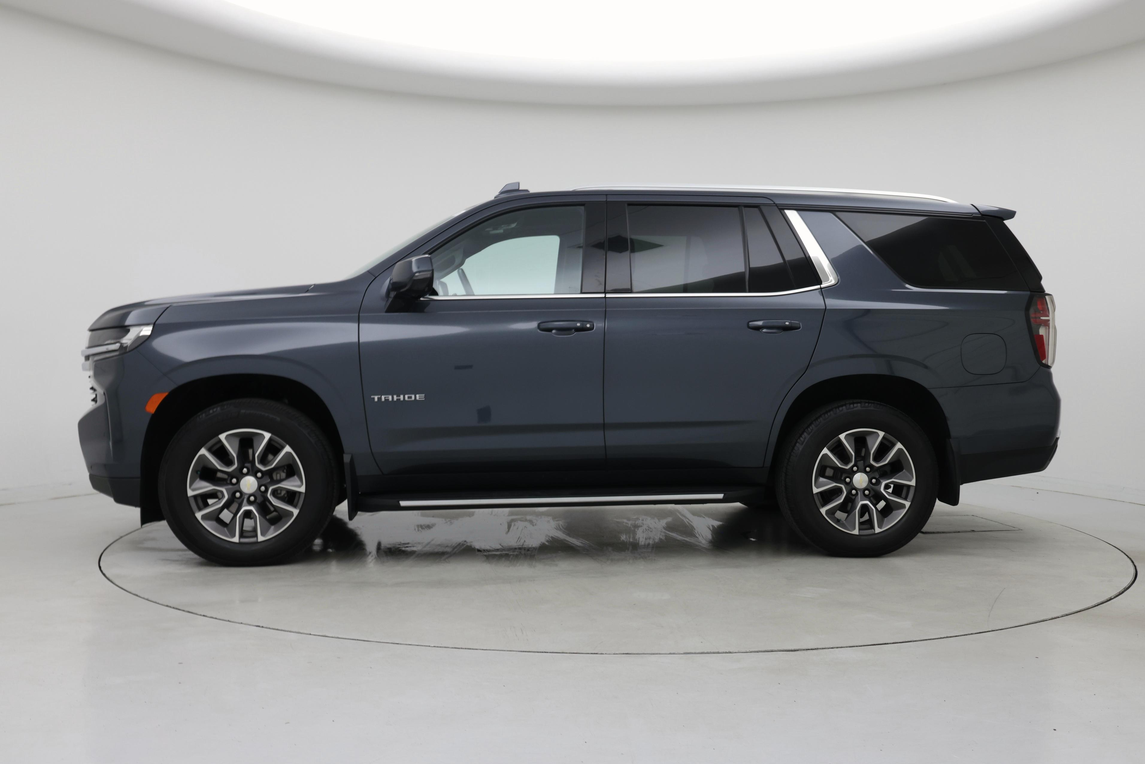 Thumbnail: 2021 Chevrolet Tahoe - 3