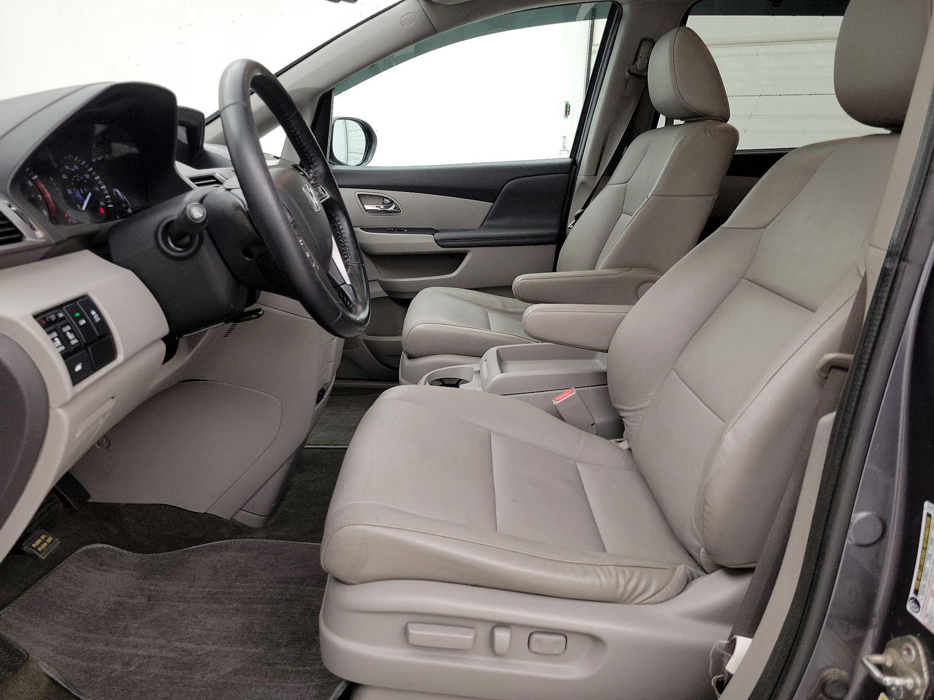 Thumbnail: 2014 Honda Odyssey - 11